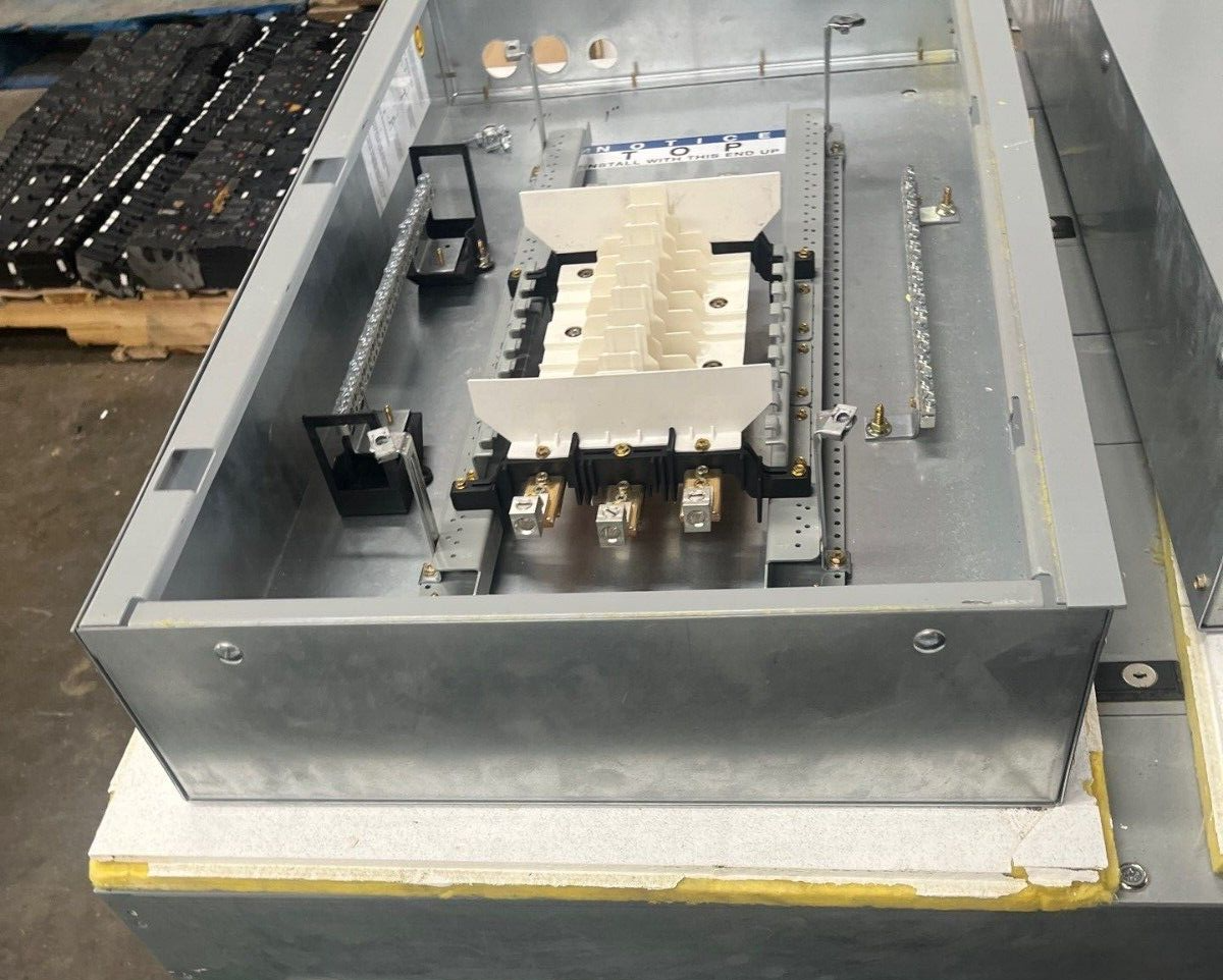 Eaton PRL2A Panelboard 100A 480/277V 4W 3PH Indoor Encl 18 Circuit MLO EZB2036R P577 Used