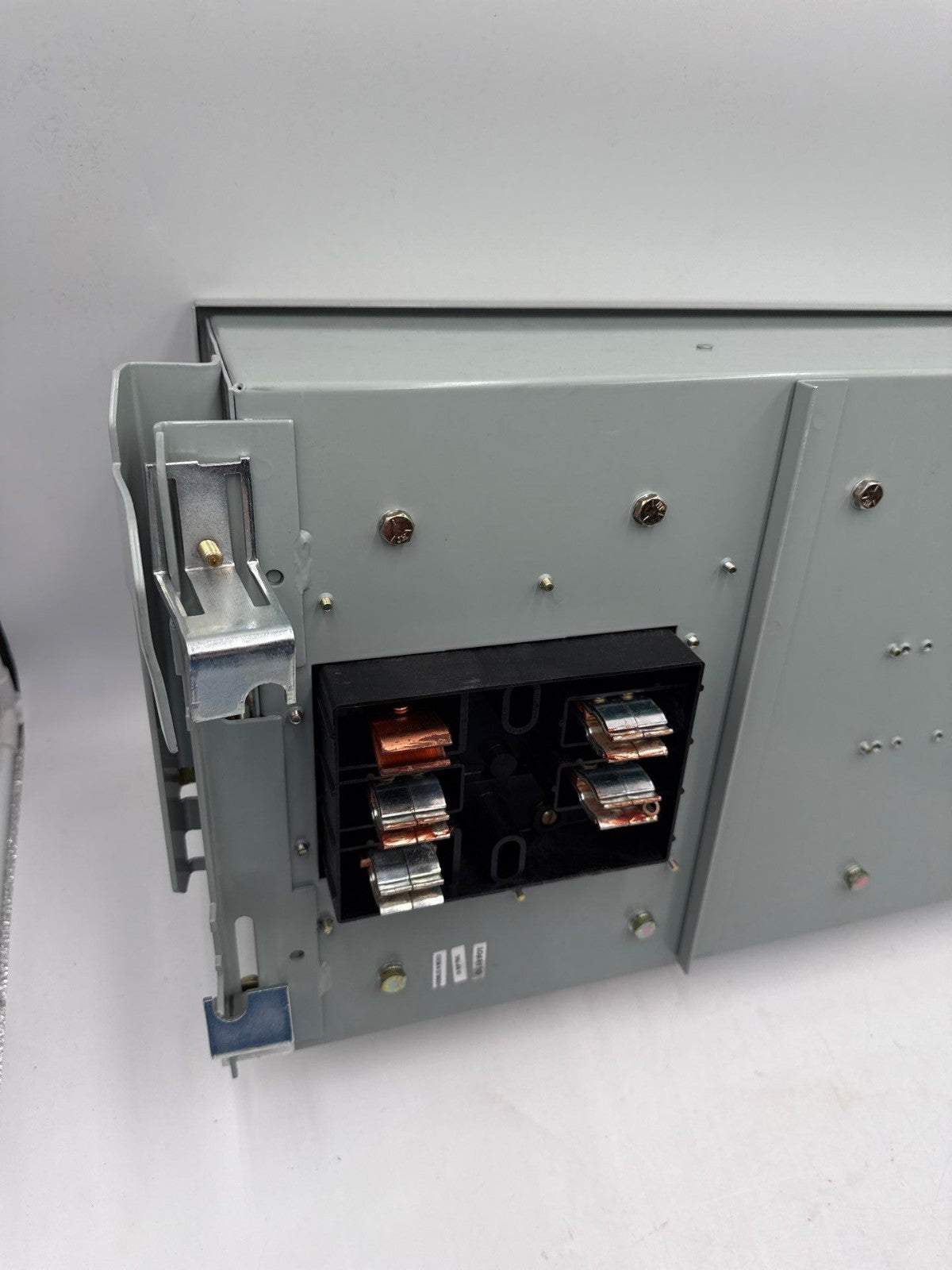 Eaton P3F321RGN Pow-R-Way III Busway Switch Bus Plug 30A 3PH 120/208V 4W Fusible New