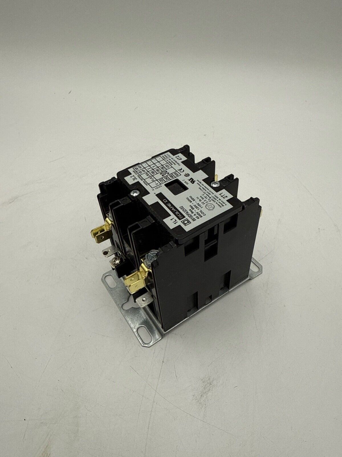 Square D 8910DPA32V02 New