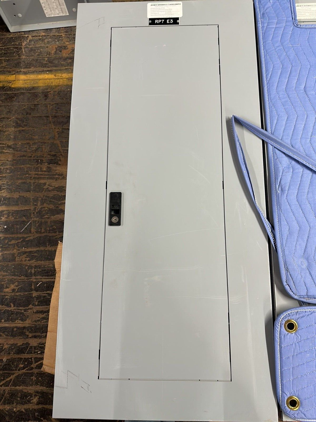 GE AQF3421ABX Panelboard 125A 208Y/120V 3PH 4W 42 CIR MCB THQB32100 Indoor Encl P006 Used