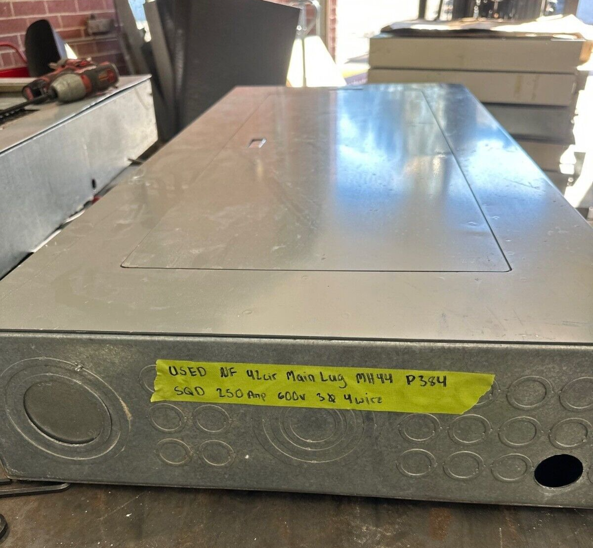 Square D NF MLO Panelboard 250A 600V 3PH 4W 42 Cir Main Lug Panel Indoor Encl P384 Used