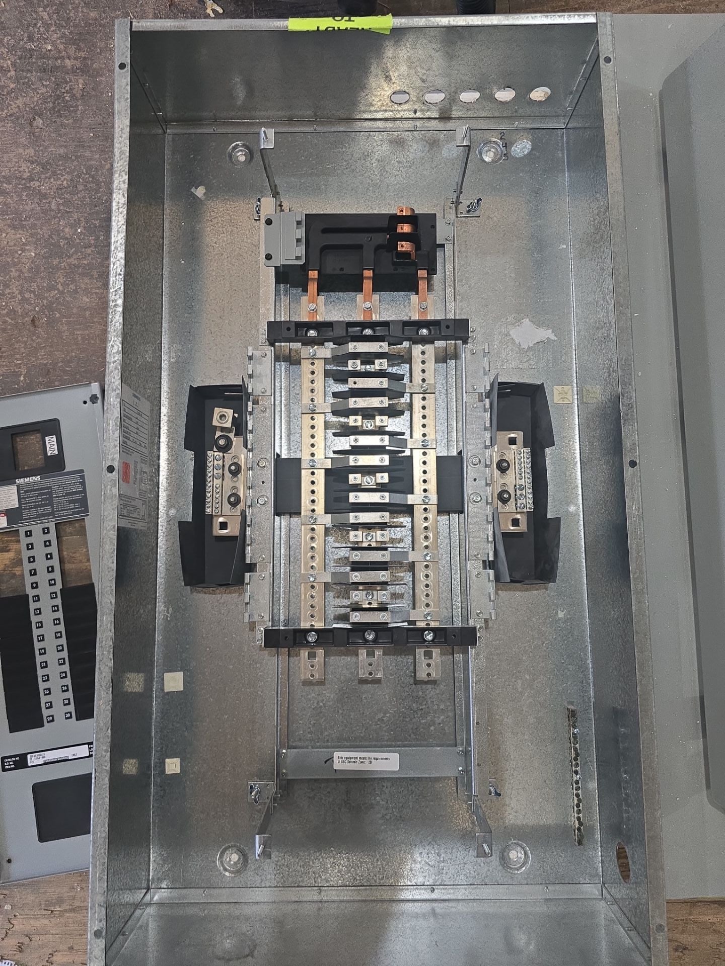 Siemens SE SEE30E6100ATS Panelboard 100A 480/277V 3PH 4W MCB 100 Amp Panel 30Cir Used