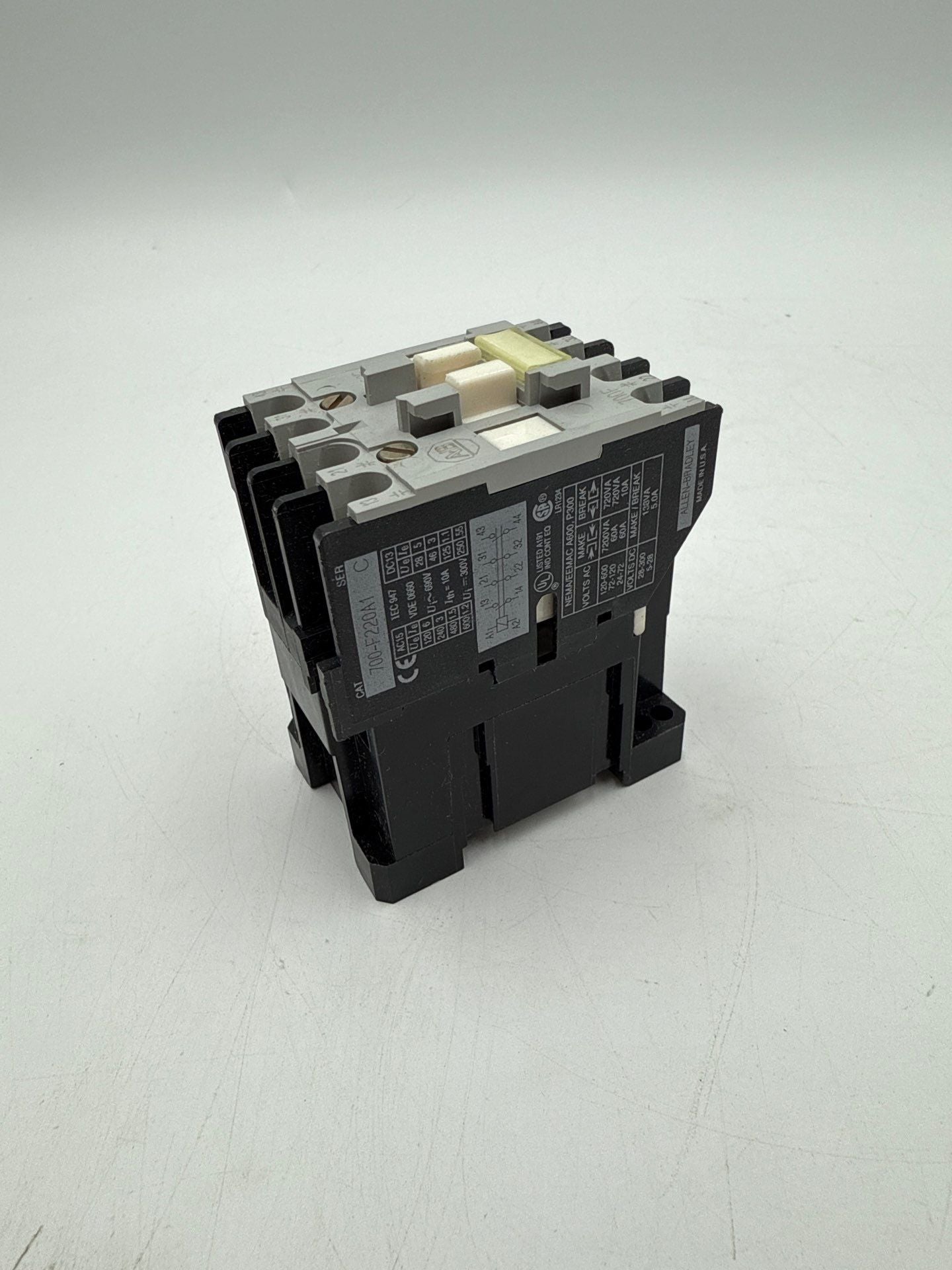 ALLEN BRADLEY AB 700-F220A1 Control Relay Contactor 110/120VAC COIL New