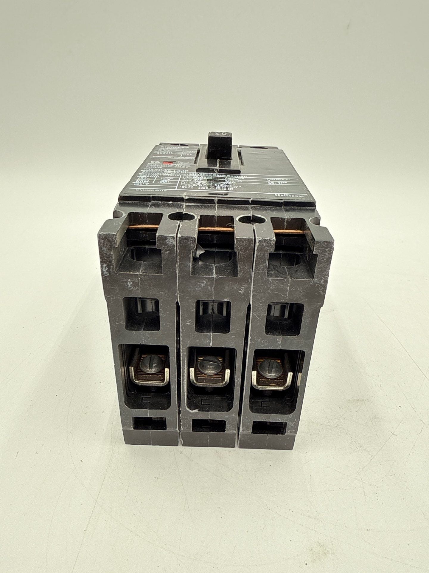 Siemens HED43B020 Circuit Breaker 20A 3P 480V 3PH HED4 20 Amp 3 Pole Black Used