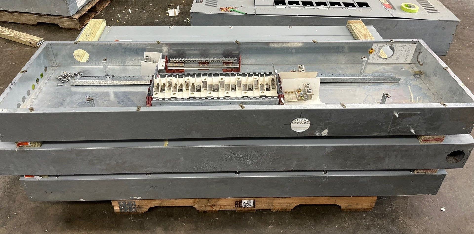 Cutler Hammer PRL2A Panelboard 400A 480/277VV 3PH 4W 42Cir MLO 400 Amp Panel P589 Used