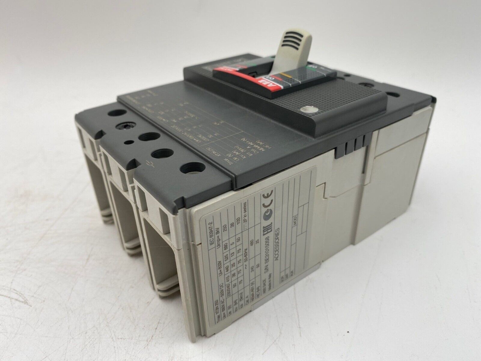 ABB XT3NE3200AFF000XXX New