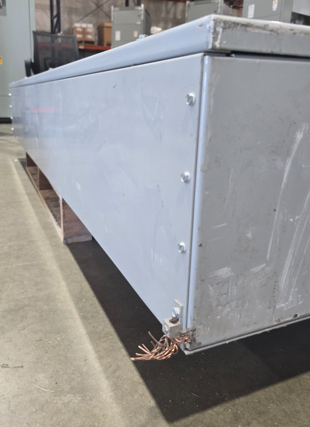 Eaton PRL4 Panelboard 800A 480V 3PH 3W MCB Panel 800 Amp HMDL3800 Indoor BX3673 Used