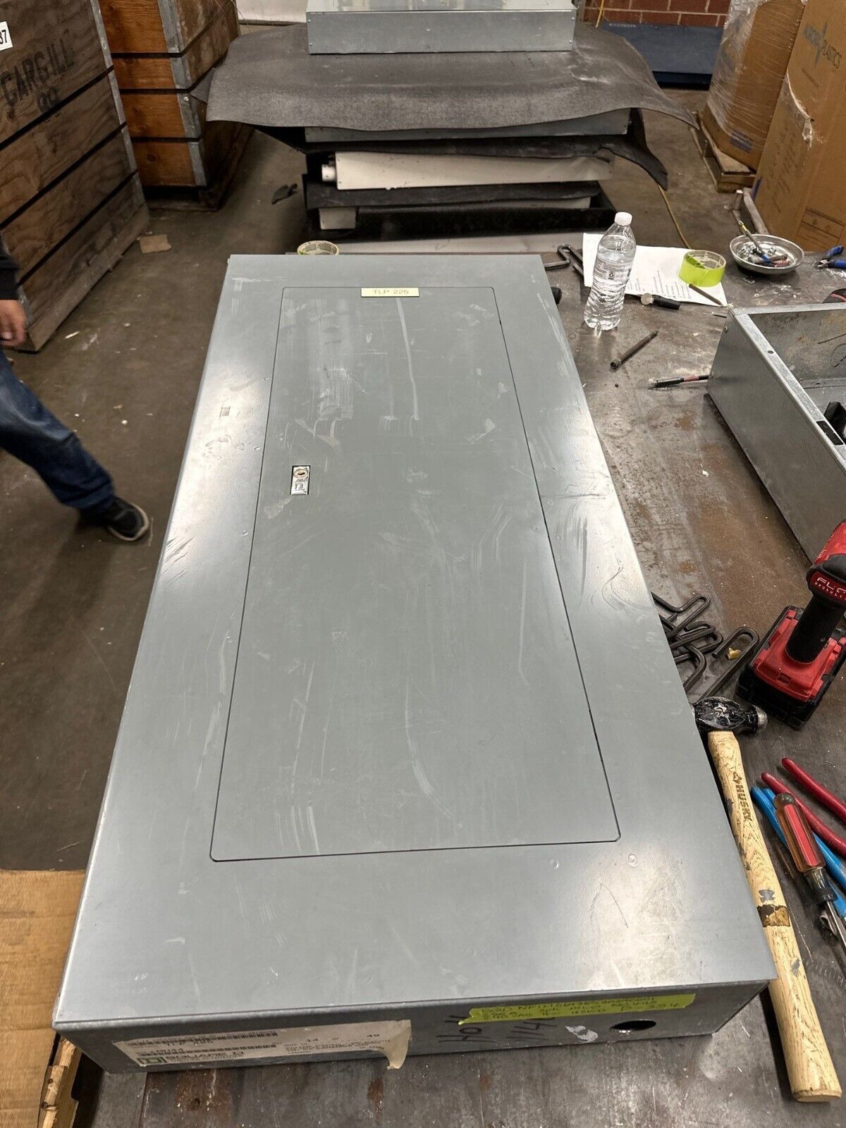 Square D NF Panelboard 250A 600Y/347V 3PH 4W 42 Circuit Indoor Encl Main Lug MLO P354 Used