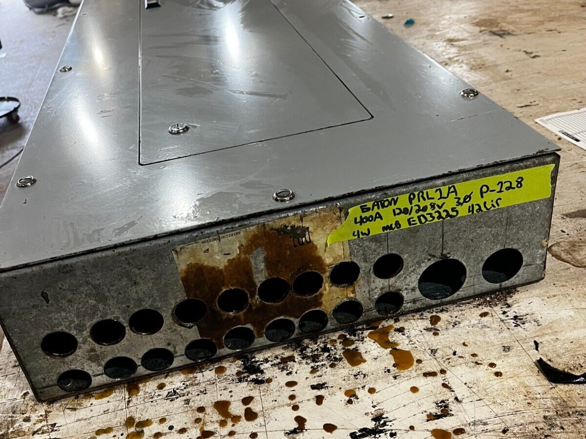 Eaton PRL1A Panelboard 400A 120/208V 3PH 4W 400 Amp MLO Main Lug 225A Subfeed Used