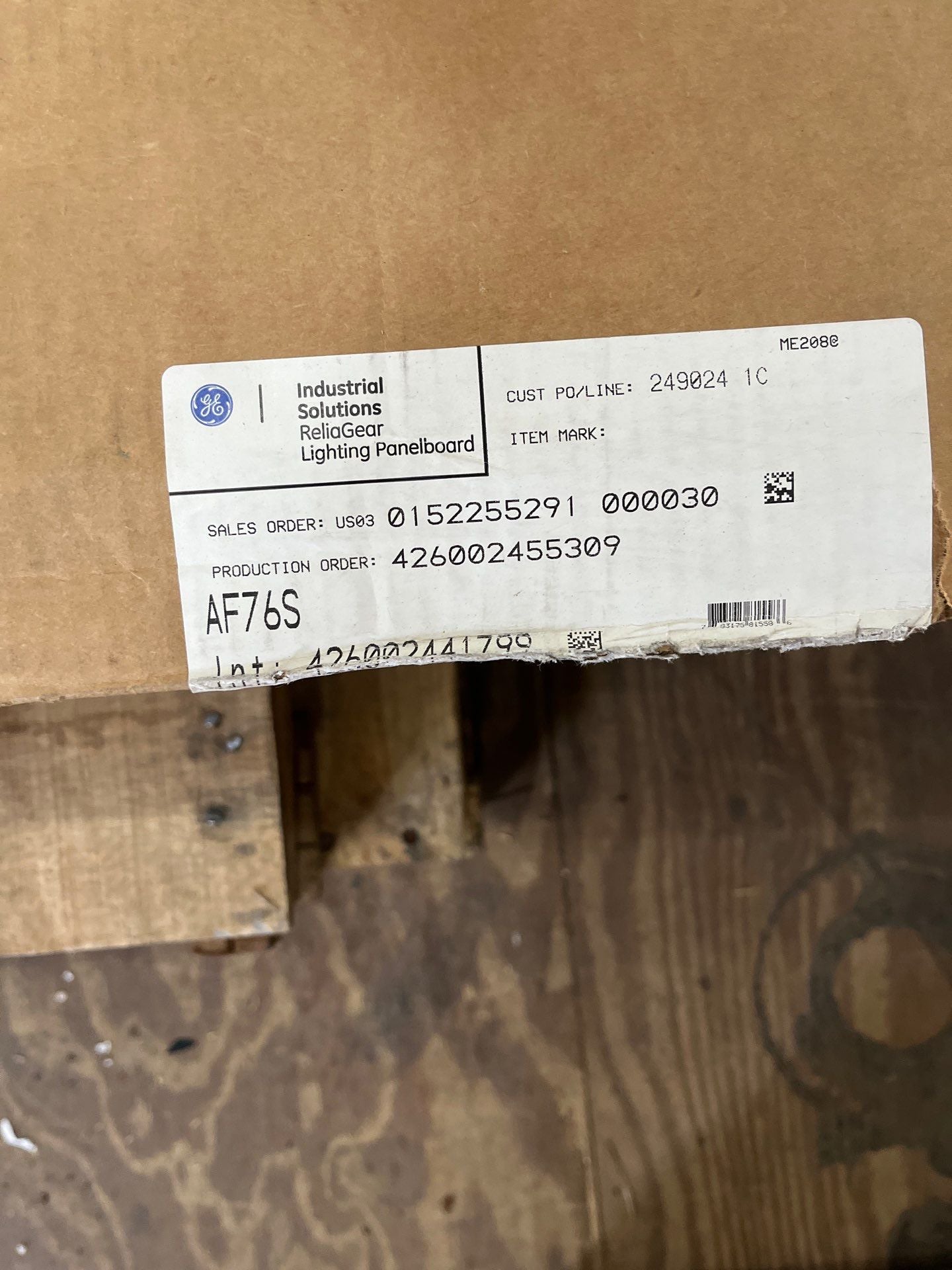 GE ADF3244MBX ReliaGear Lighting Panelboard 400A 480V 3PH XT4N250 New