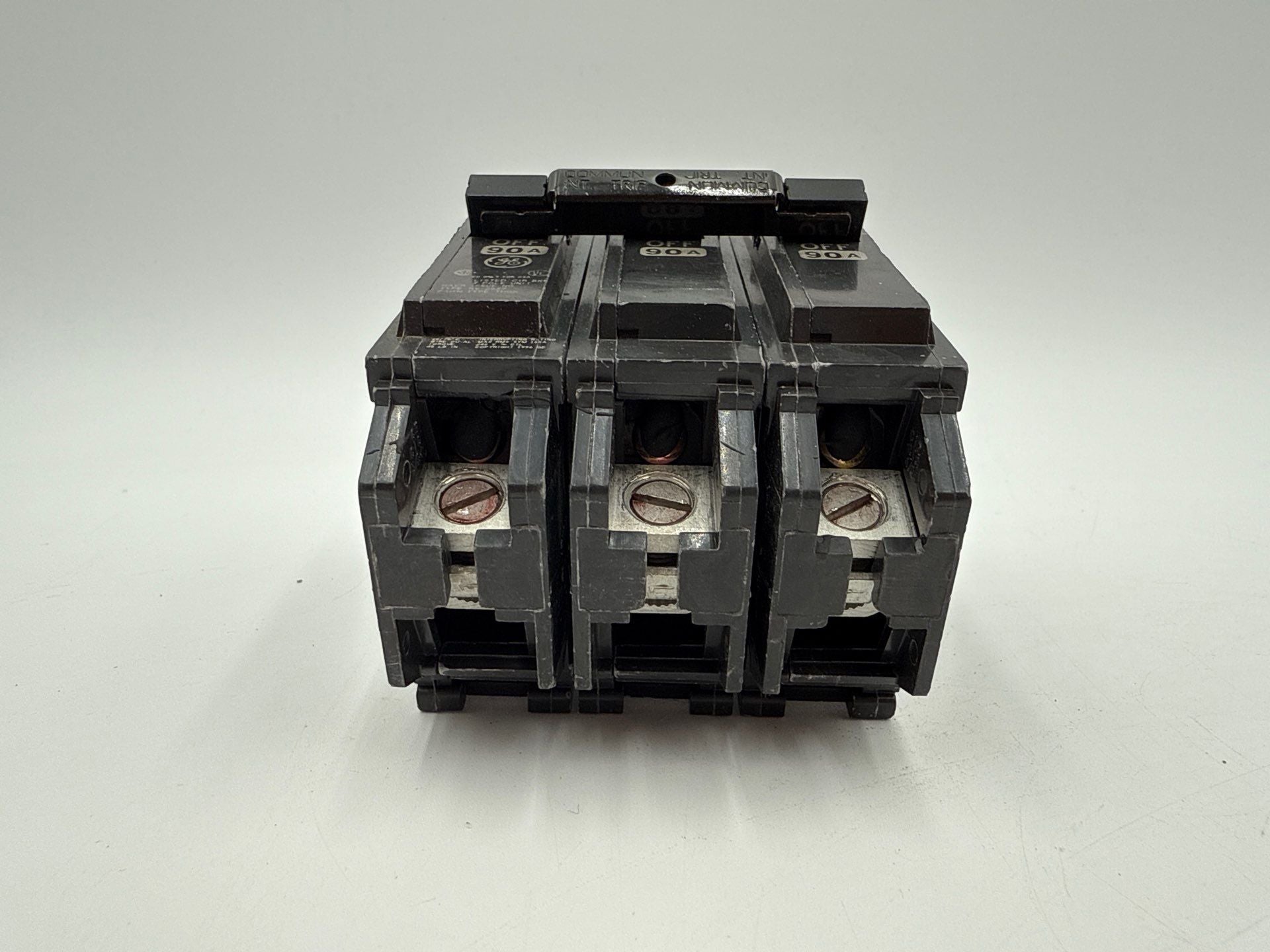 GE THQB32090 Circuit Breaker 90A 3P 240V THQL Bolt On 90 Amp 3 Pole Used