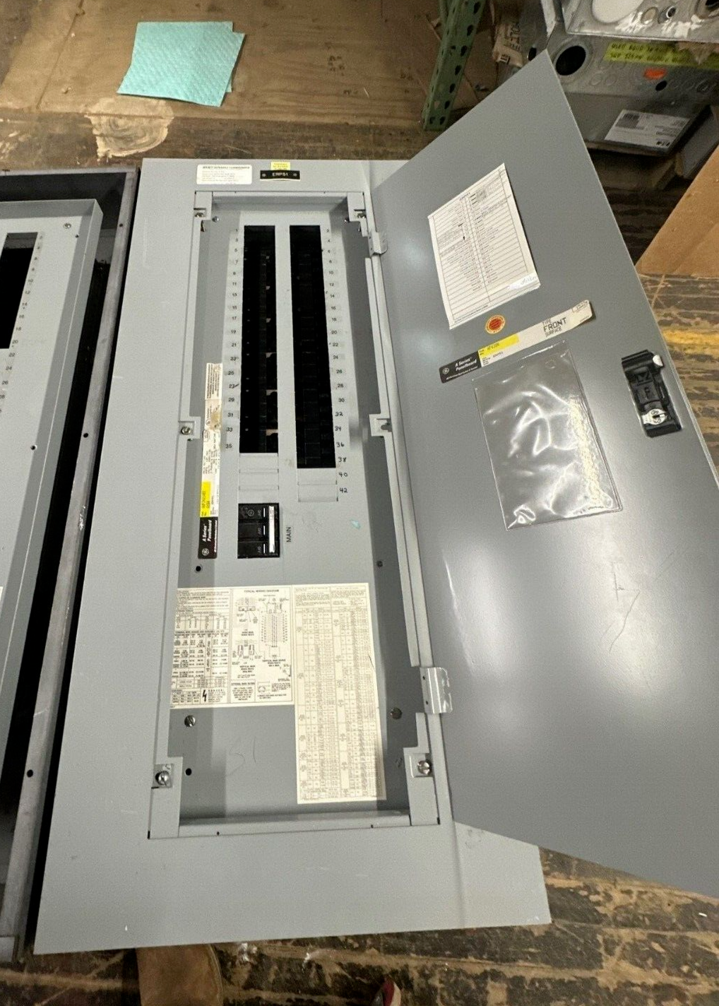 GE Panelboard AQF3421ABX 125A 208/120V 3 PHASE MCB Main THQB32100 42 CIR NEMA 1 P017 Used