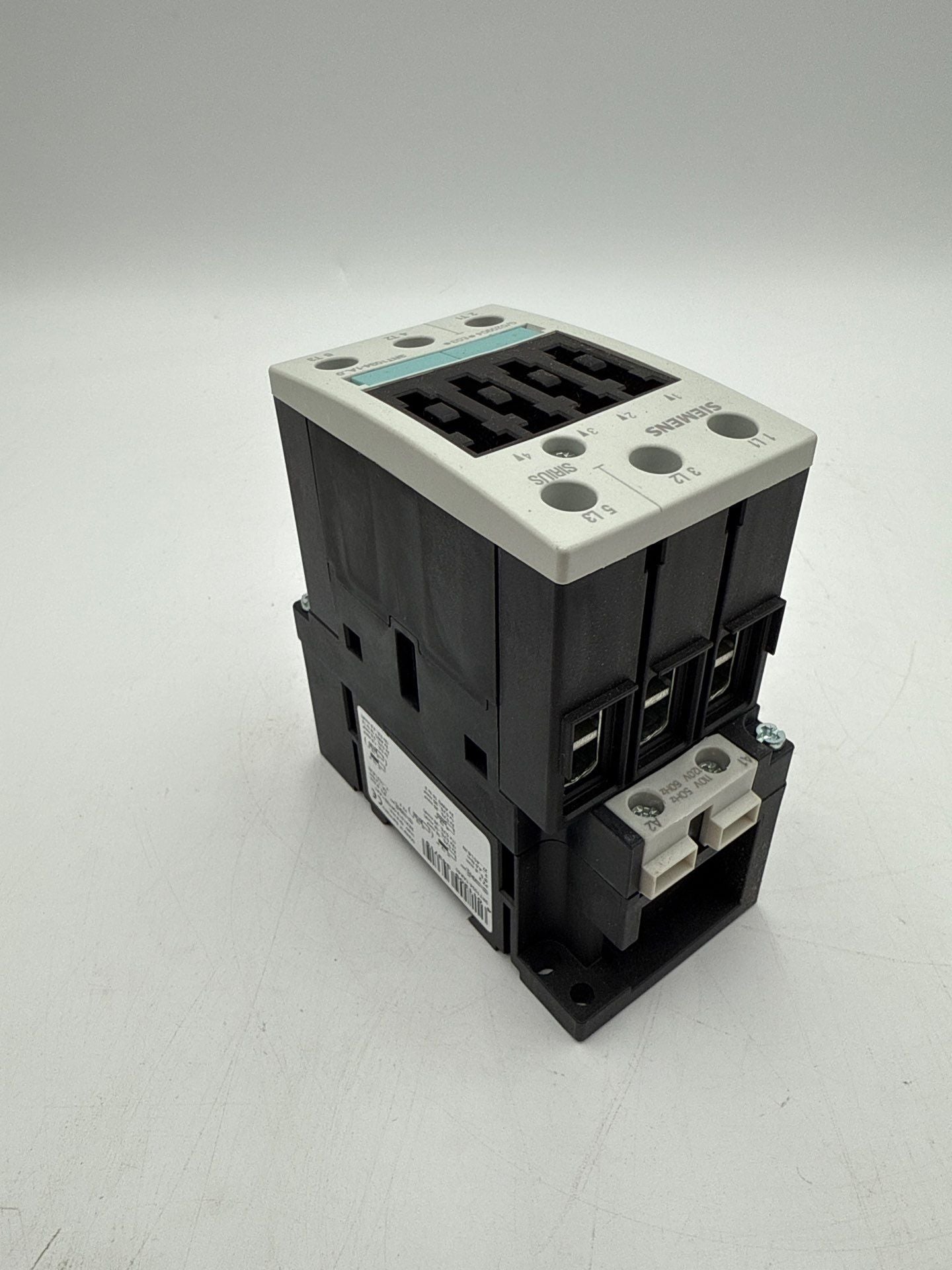 Siemens 3RT1034-1AK60 Contactor 32A 3P 600V 15kW Coil 110/120V New