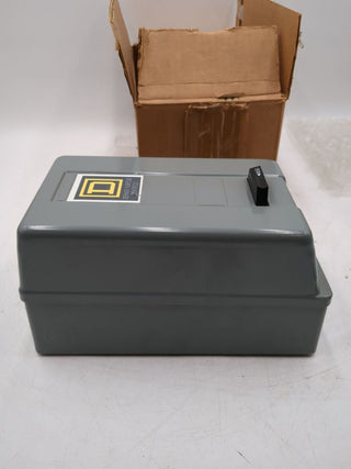 Square D DPSG33V09 New