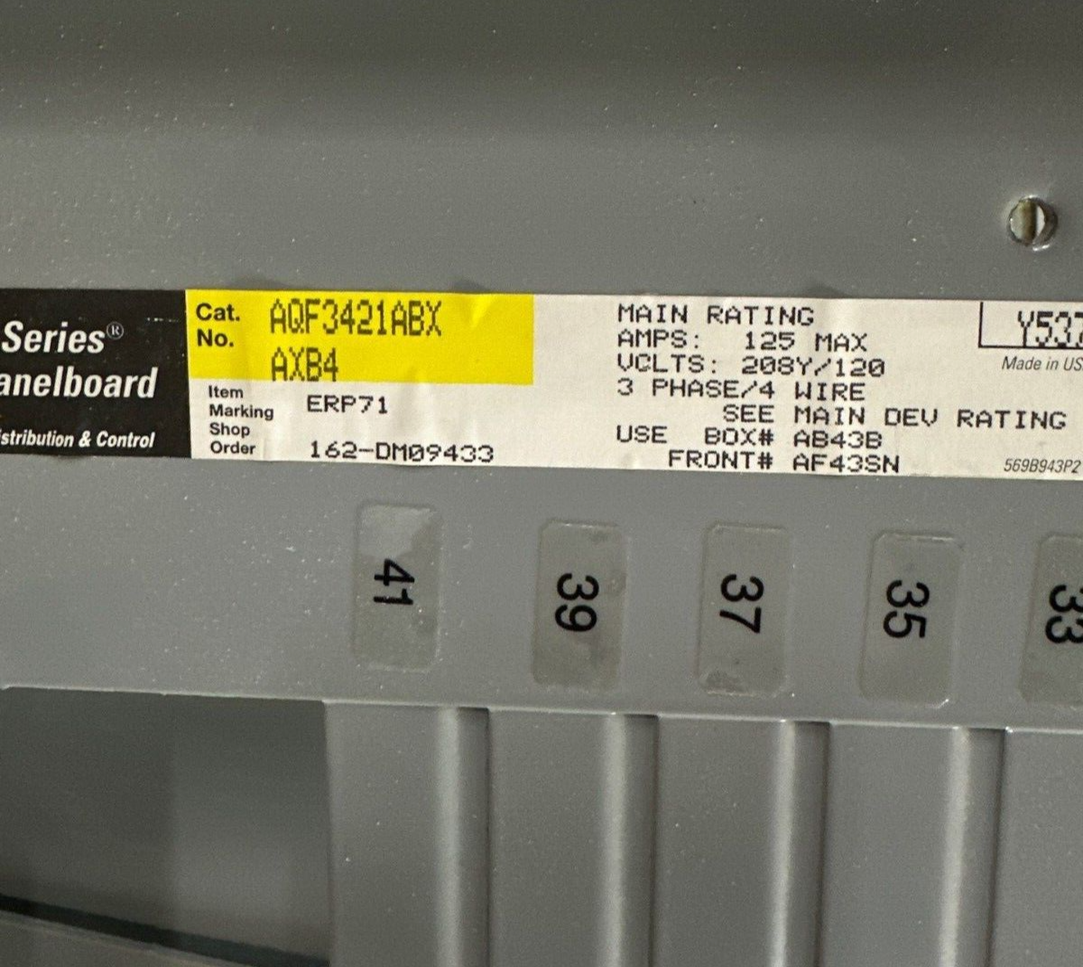 GE AQF3421ABX Panelboard 125A 208Y/120V 3PH 4W 42 CIR MCB THQB32100 Indoor Encl P009 Used