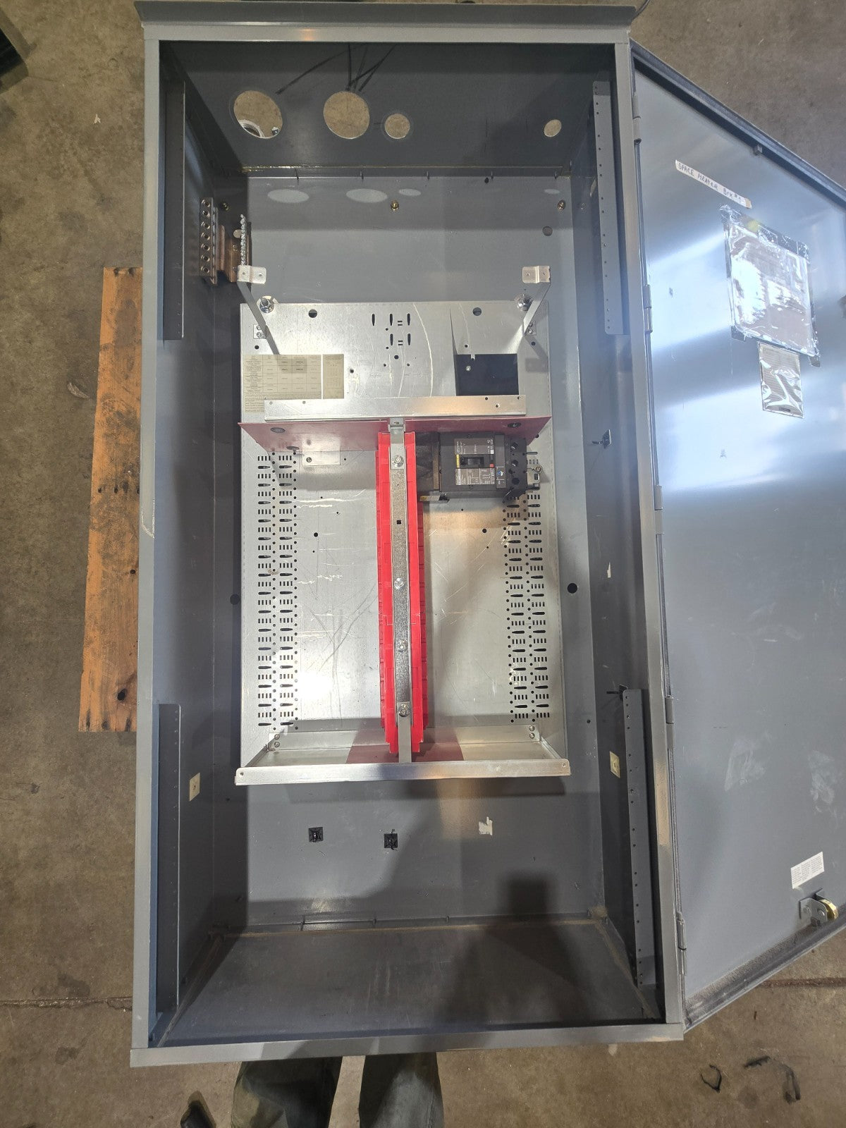 Square D I-Line Panelboard 225A 480V 3PH 3W MCB Panel 225 Amp JJA36225 3R 30Cir Used