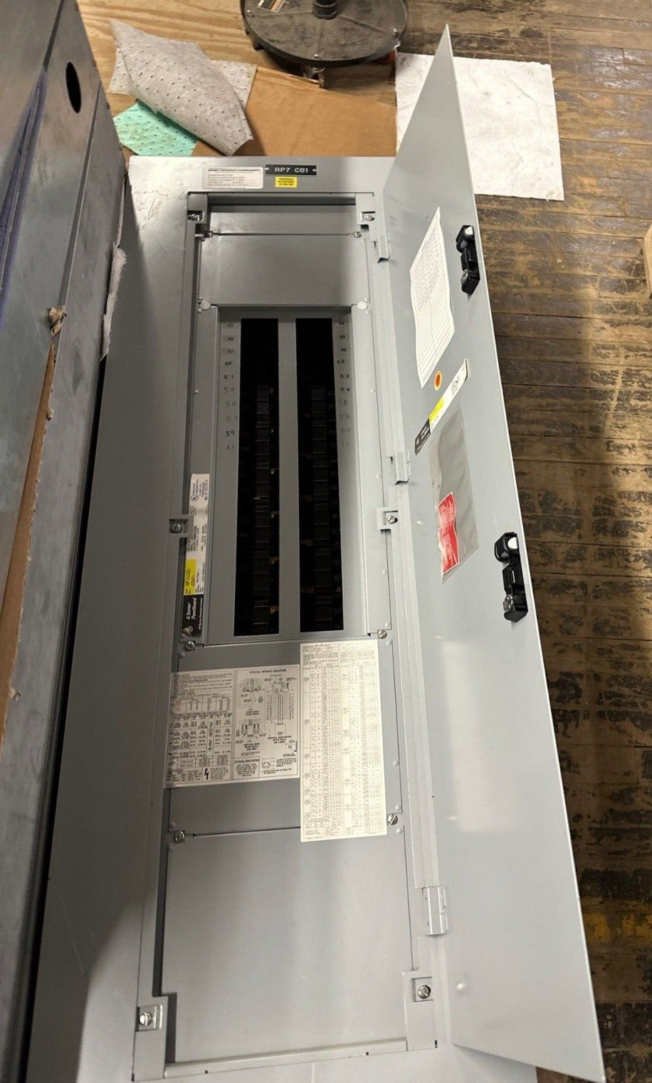 GE AQF3422MBX Panelboard 225A 208Y/120V 3PH 4W 42 Circuit Main Lug MLO 225 Amp P011 Used