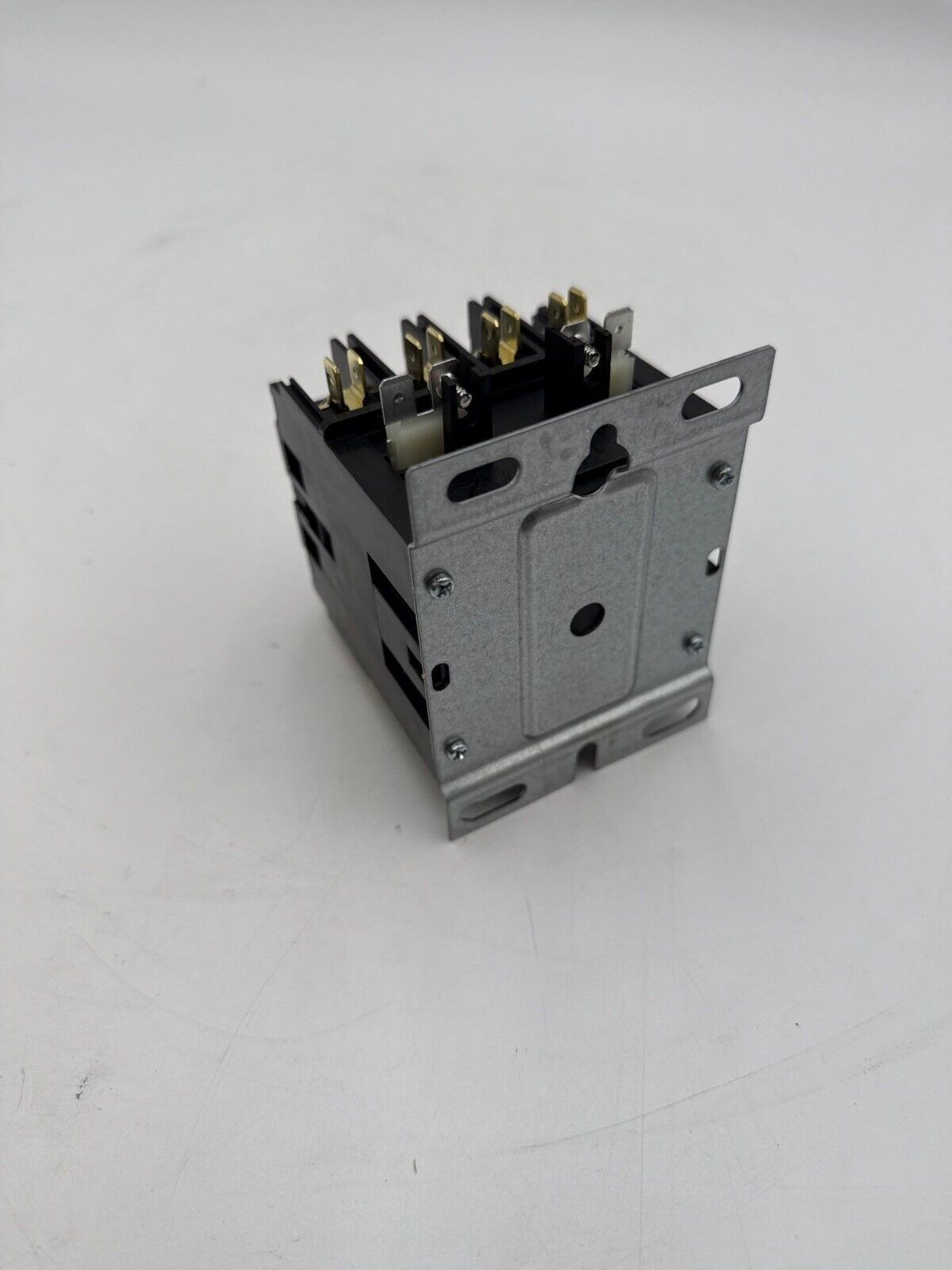 Square D 8910DPA34V02 New