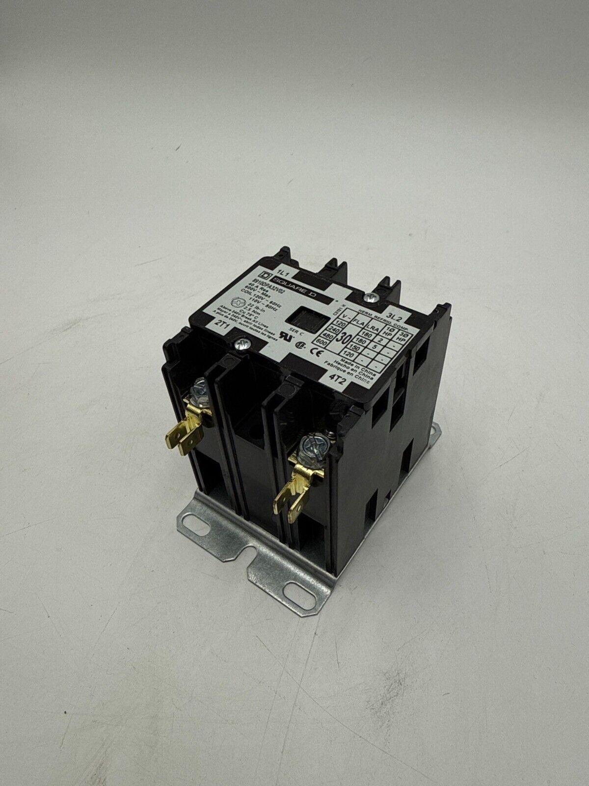 Square D 8910DPA32V02 New