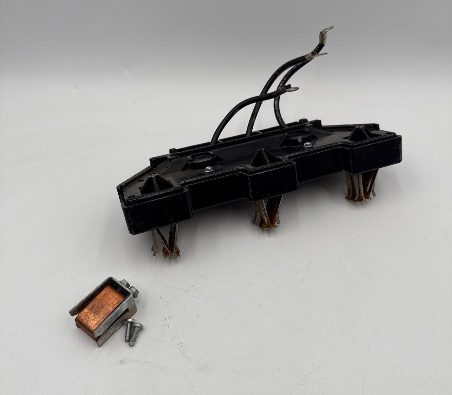 Allen Bradley PN-D167465 MCC Stab Unit 30A 140G/MG 8AWG Centerline 2100 Used