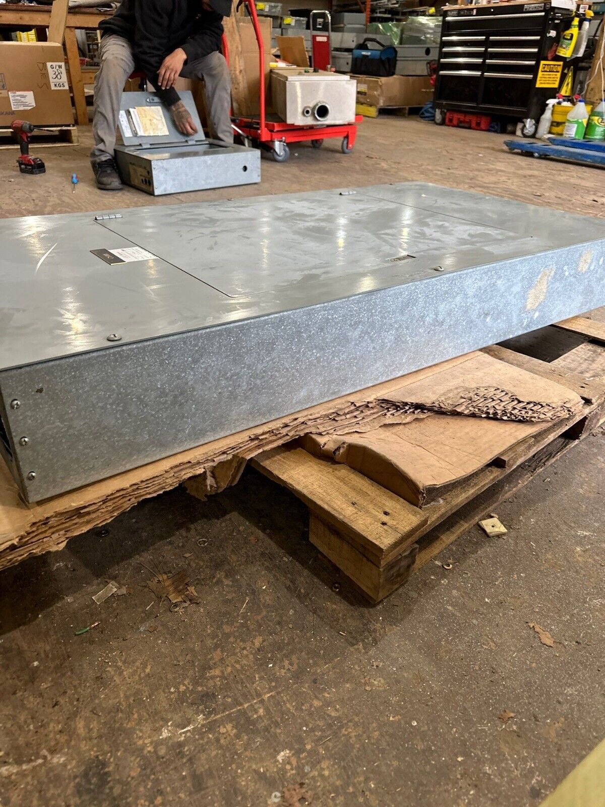 Square D I-Line Panelboard 225A 480Y/277V 3PH 18 Circuit MLO Panel Indoor Encl P480 Used