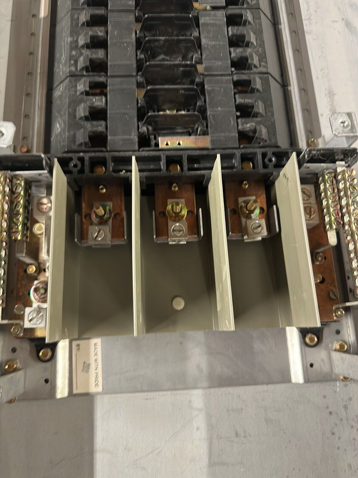 GE AQF3421MBX Panelboard 125A 208Y/120V 3PH 4W 42 Circuit Main Lug MLO 125 Amp P008 Used