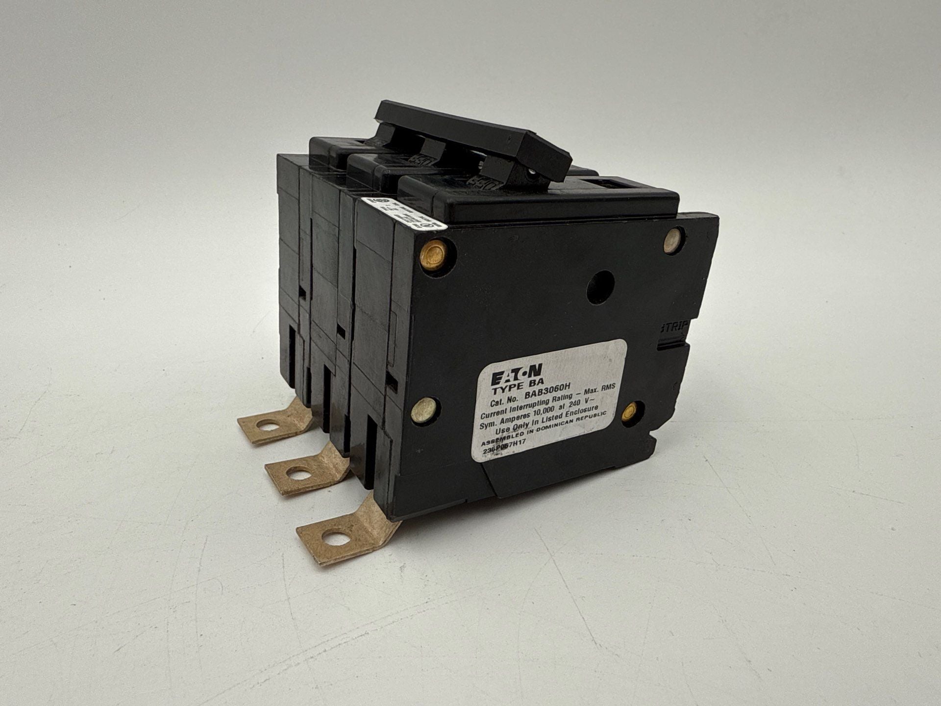 Eaton BAB3060H Circuit Breaker 60A 3P 240V BAB 60 Amp 3 Pole Bolt On 3PH BA360 Used