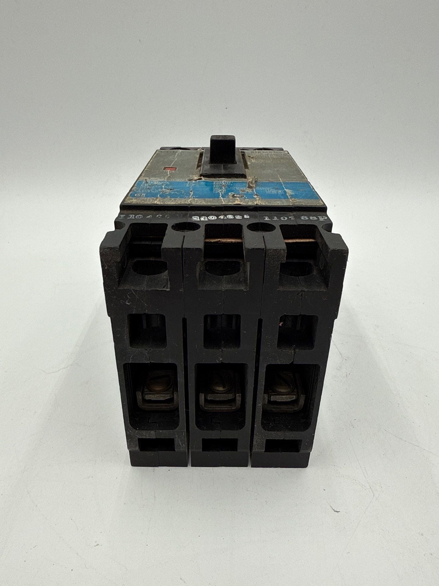 Siemens ITE ED43B015 Circuit Breaker 15A 3P 480V ED4 15 Amp 3 Pole Used