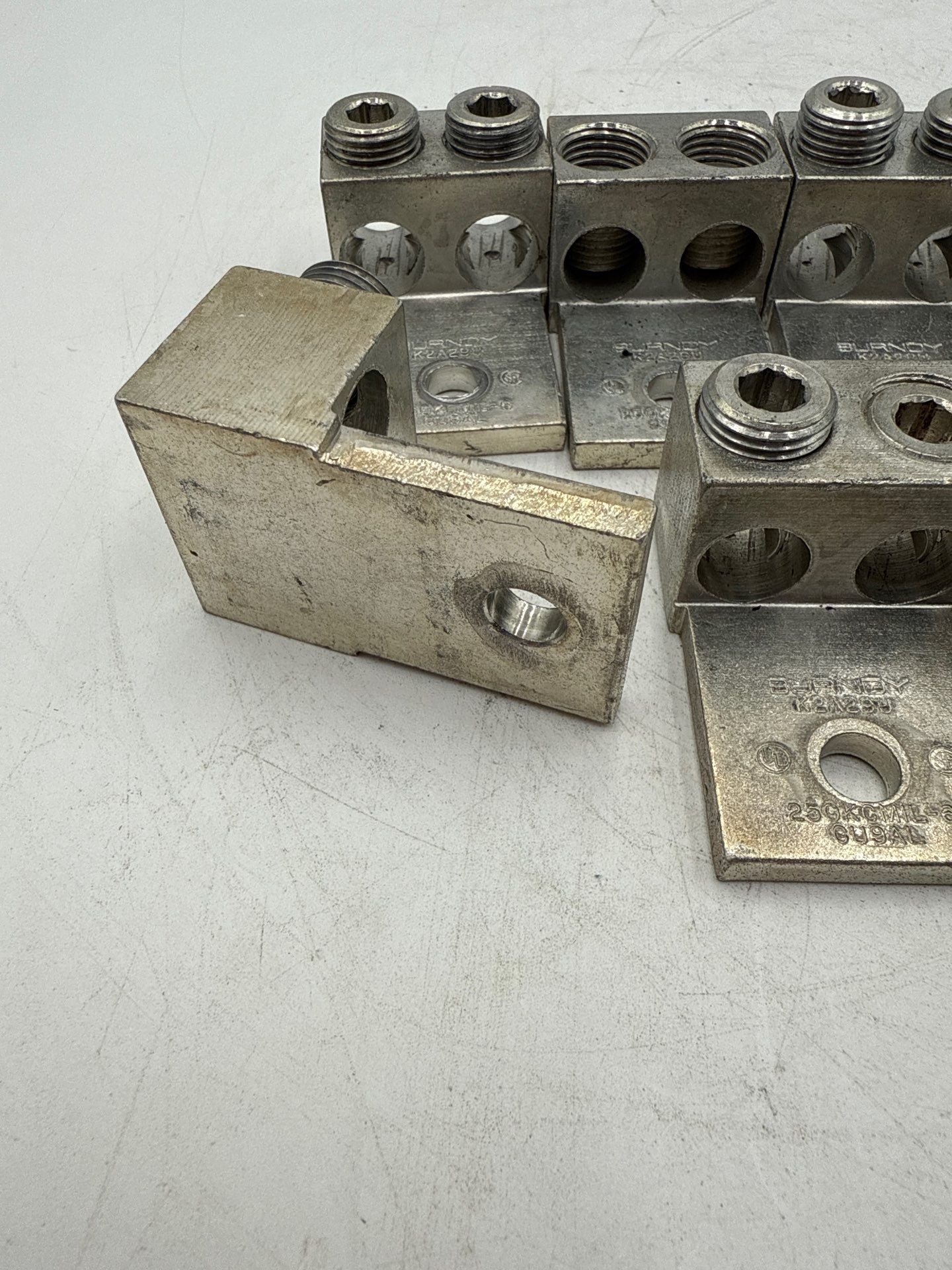 7PC Burndy K2A29U Mechanical Terminal Lug 6 AWG to 250 KCMIL Str 3/8" Stud Used