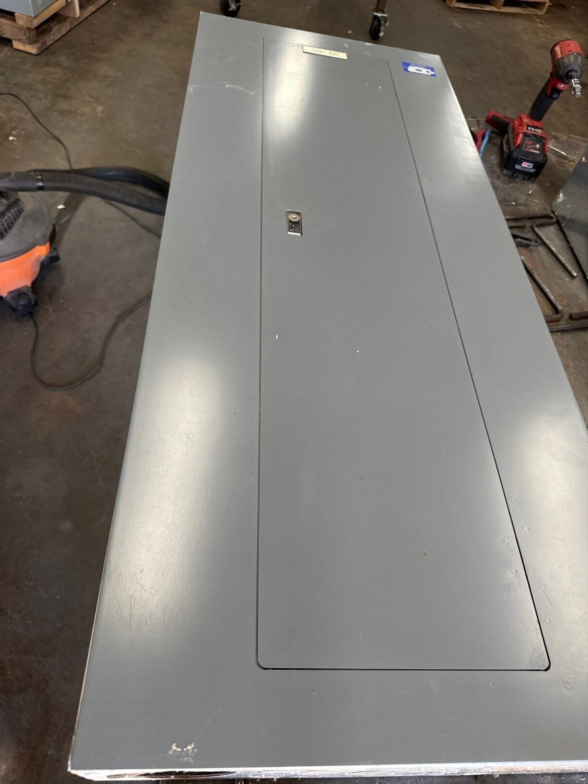 Square D NQOD442M225 Panelboard 225A 208/120V 3PH 4W MCB 42 Circuit Indoor Encl P381 Used