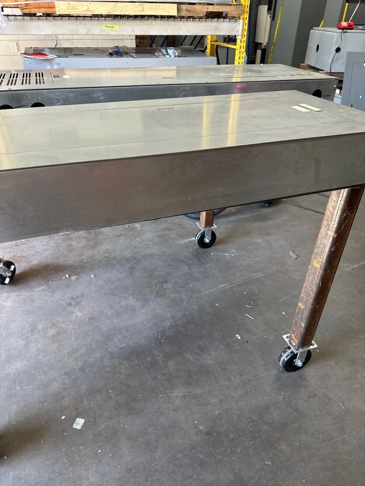 Square D NF Panelboard 250A 600V 3PH 4W MLO 42 Cir Main Lug Indoor 250Amp NEMA 1 P362 Used