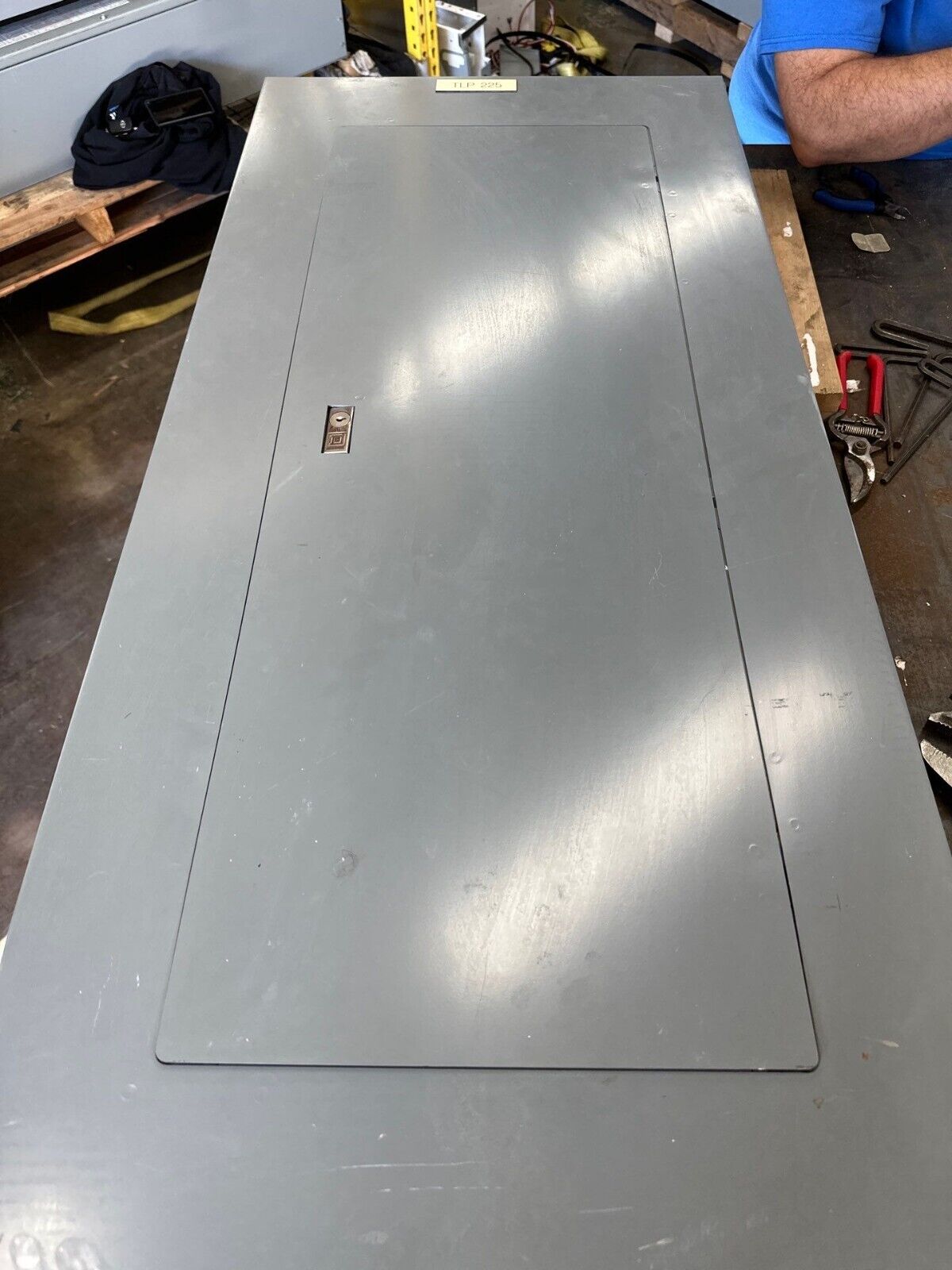 Square D NF Panelboard 250A 600Y/347V 3PH 4W Main Lug MLO Indoor Encl 42 Circuit P334 Used