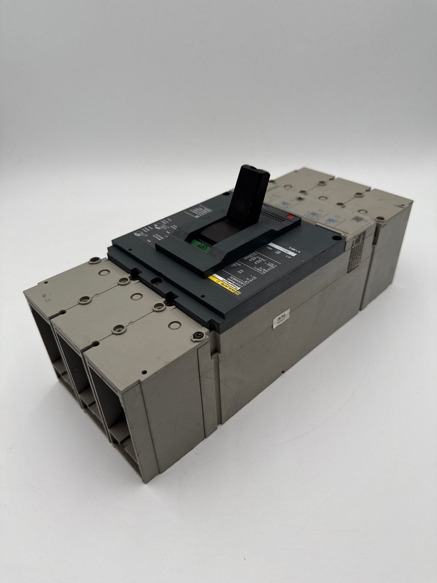 Square D DJM32400E20 Circuit Breaker 400A 3P 240V PowerPact 400 Amp 3 Pole Used