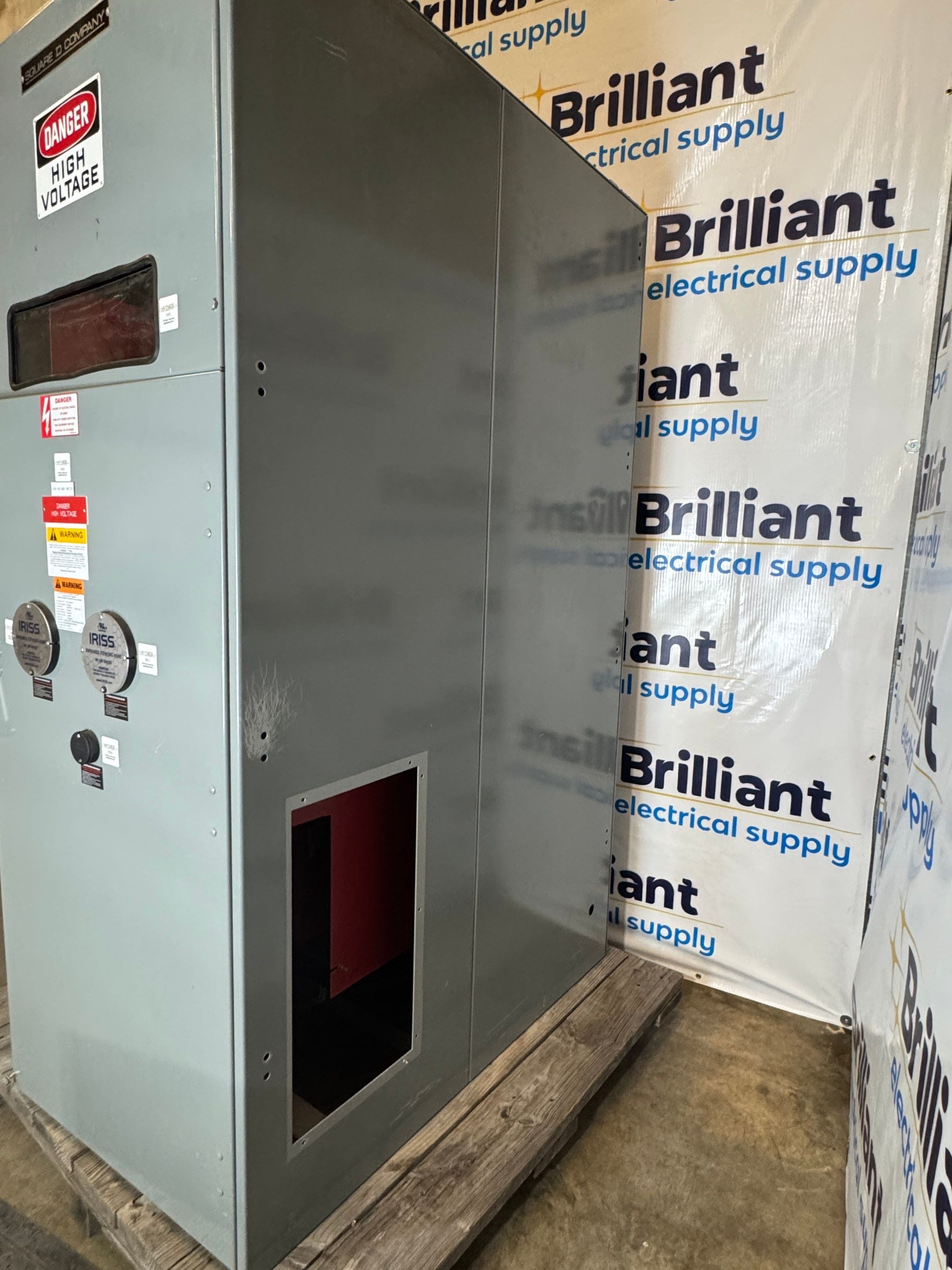 Square D 15kV 600A Power Zone Fusible Load Interrupter Switch 600 Amp HVL Used