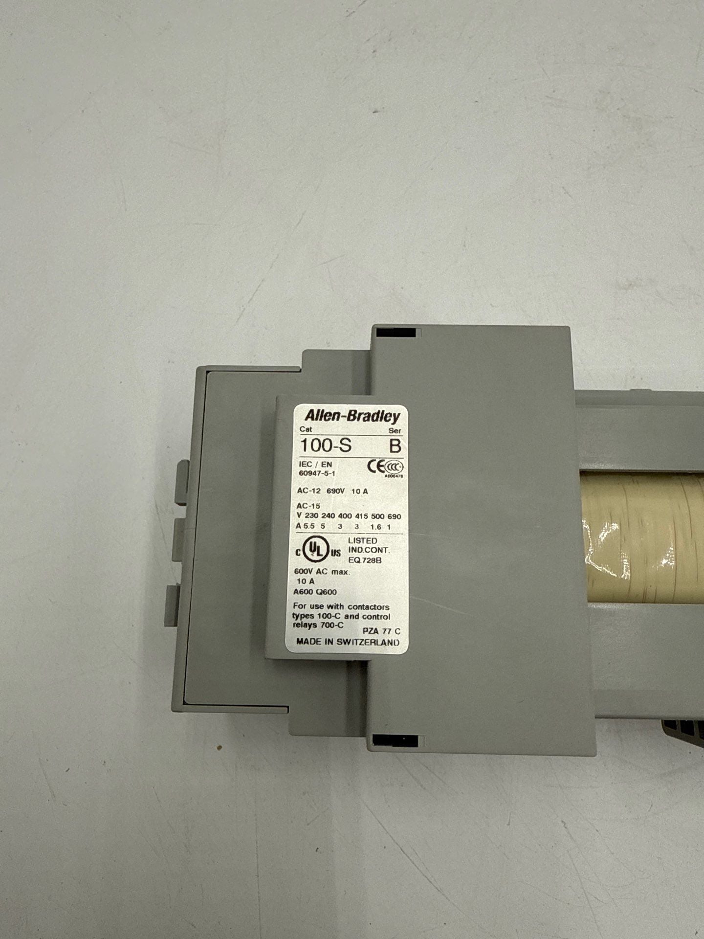 Allen Bradley 100-C37ZB10 New