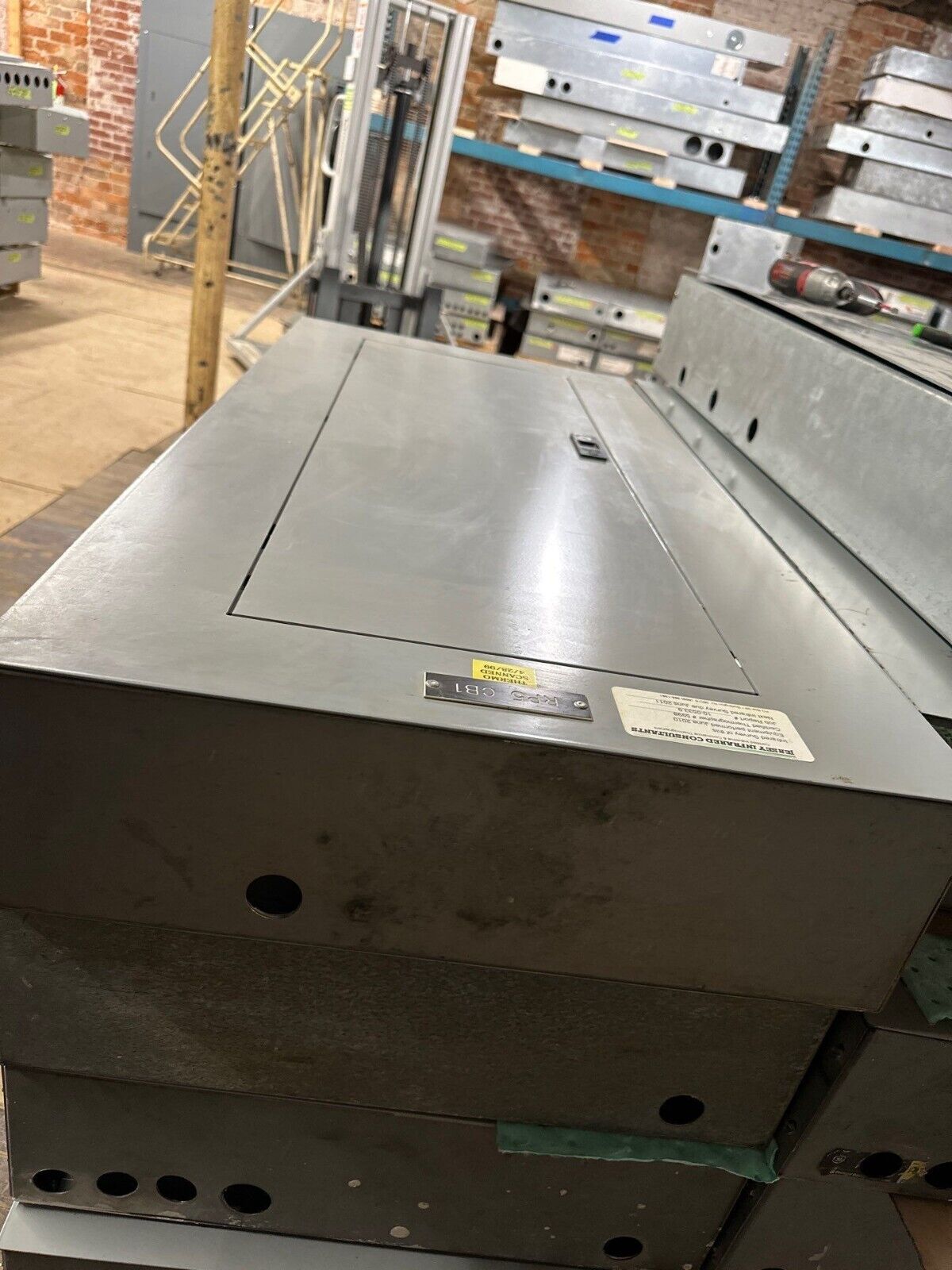 GE AQF3421ABX Panelboard 125A 208Y/120V 3PH 42 CIR Indoor Encl MCB AB43B Box P076 Used