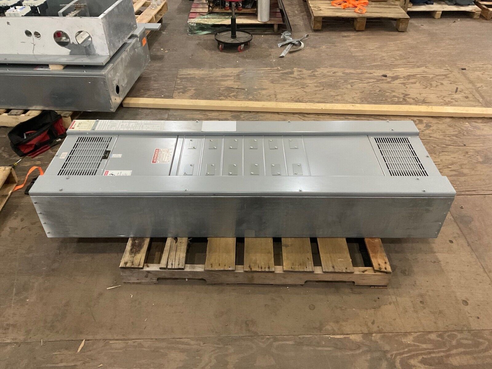 Cutler Hammer PRL4B Panelboard 800A 480/277V 3PH 4W MLO Indoor BX2473 800 Amp P667 Used