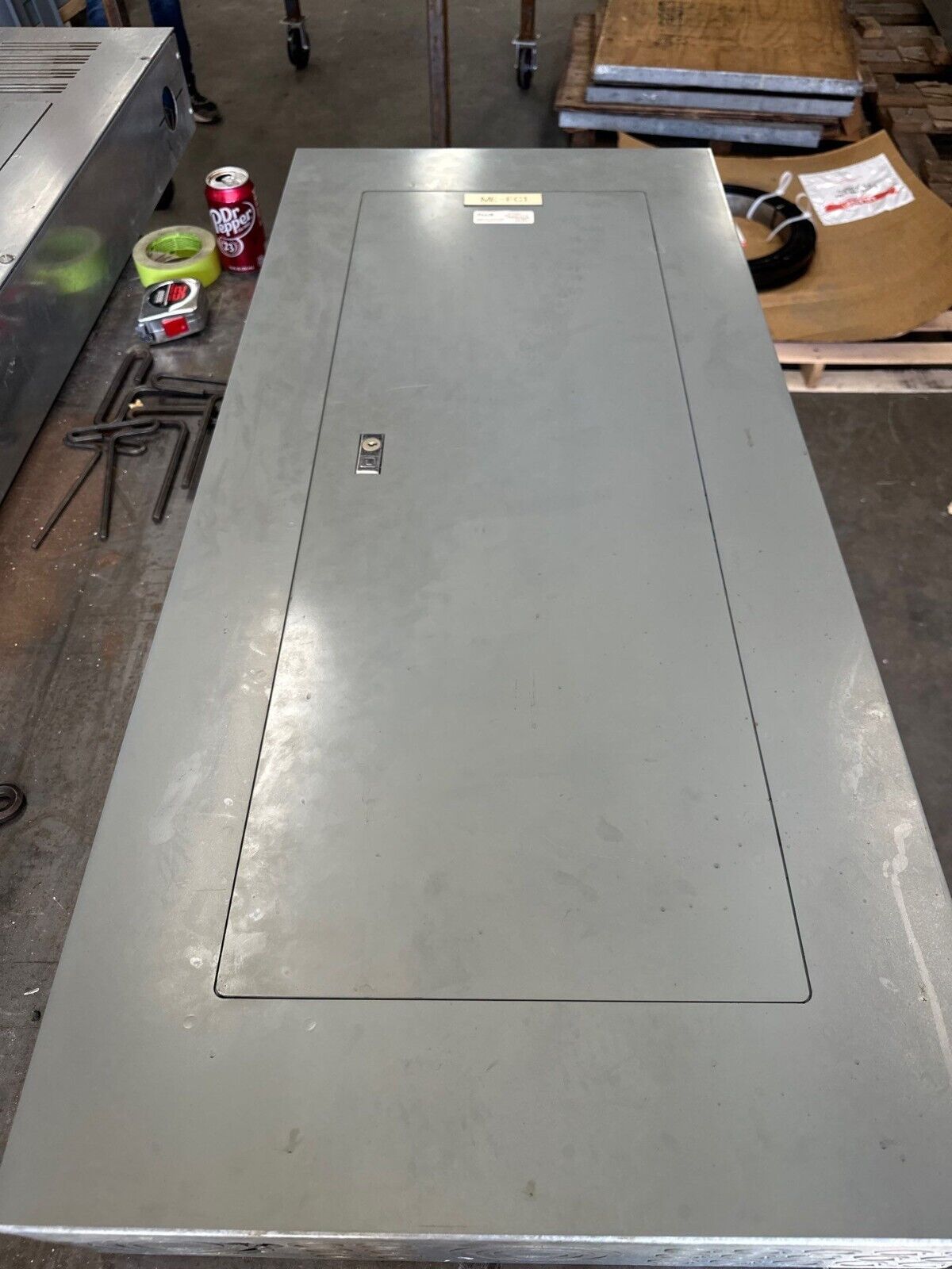 Square D NF Panelboard 250A 600V 3PH 4W MLO 42 Cir Main Lug Indoor 250Amp NEMA 1 P362 Used