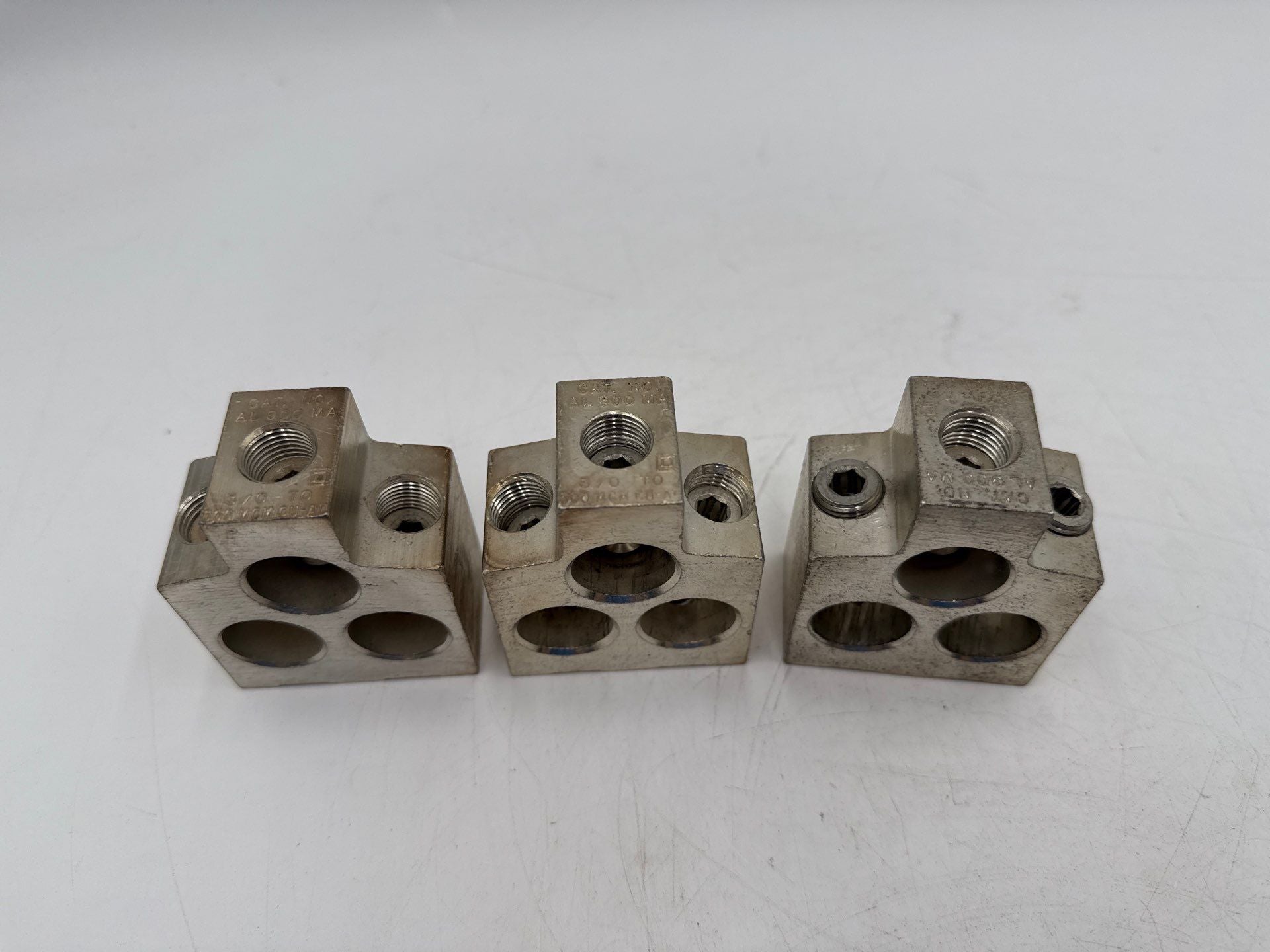 3PC Square D AL900MA Mechanical Lug Terminal 3/0 to 500MCM CU-AL Used