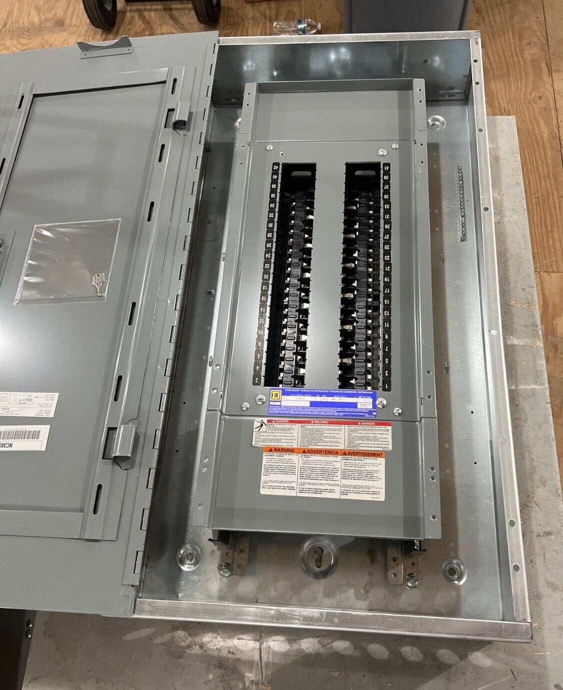 Square D NQ NQ442L2C Panelboard 225A 240V 3PH 4W Indoor Encl 42 Circuit MLO P618 Used