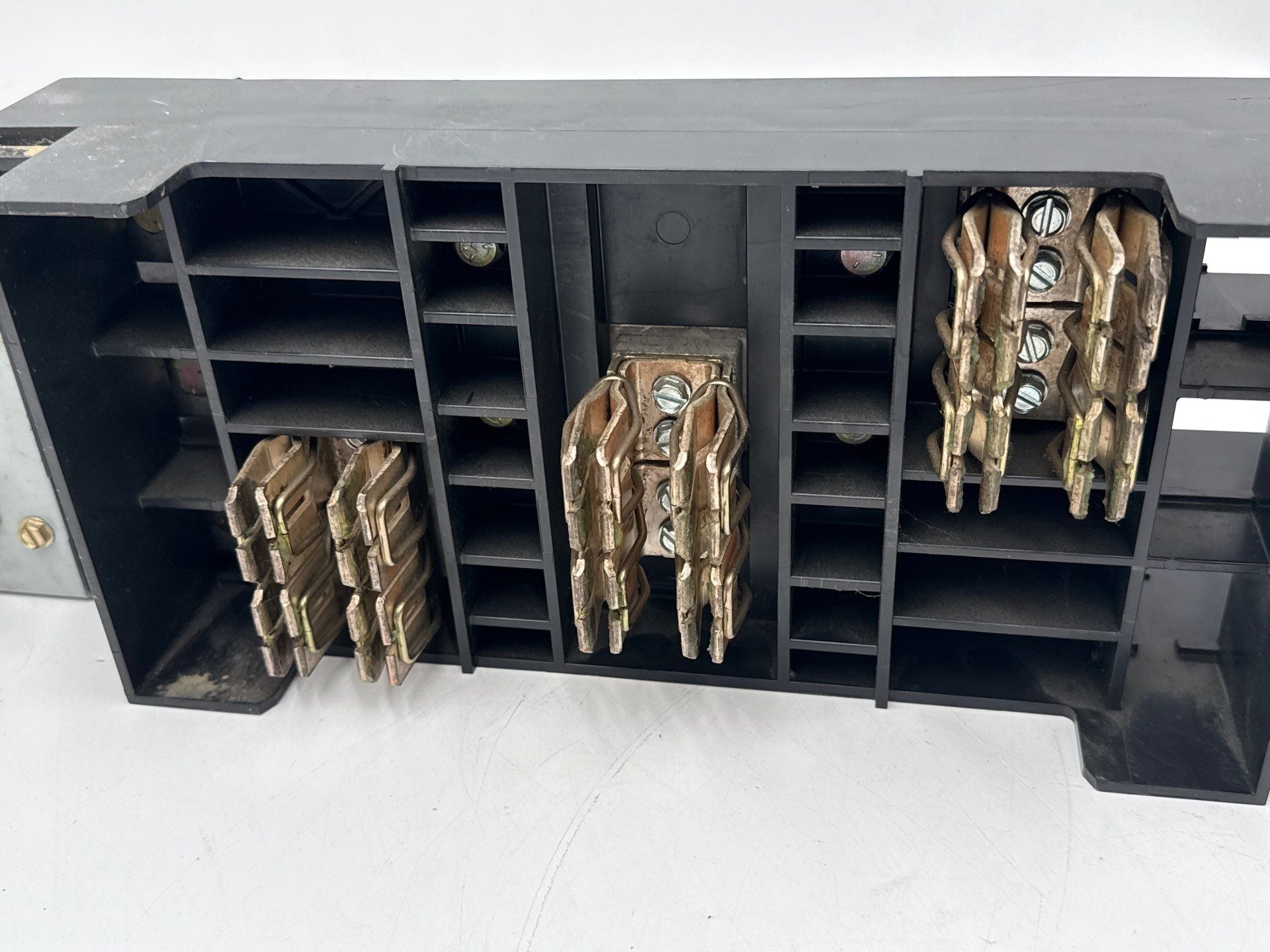 GE AMC3GM APN Panel Circuit Breaker Module 600A 600V 3P SGHA SGLA SGPA 600 Amp Used