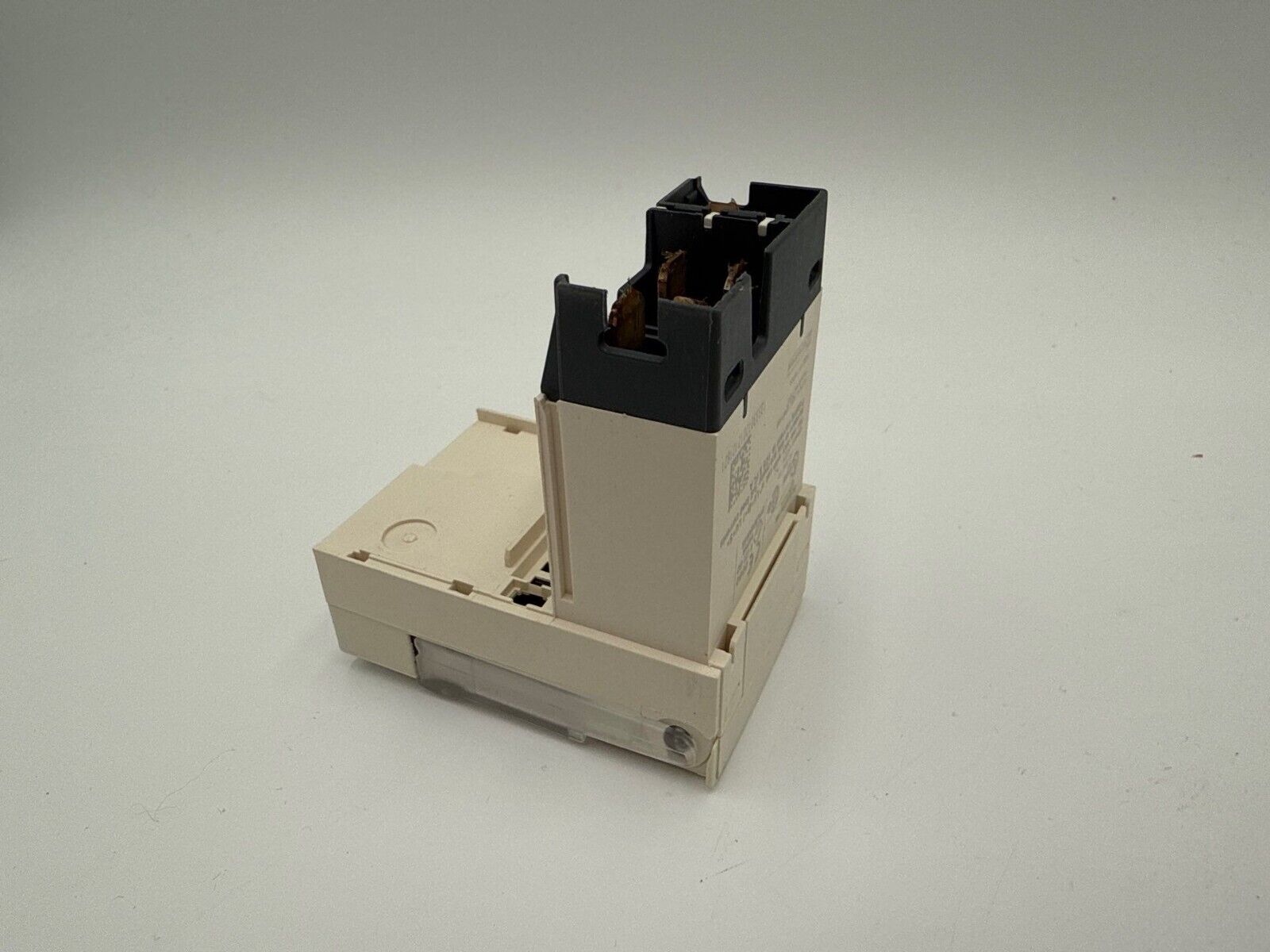 Schneider LUCA12FU New