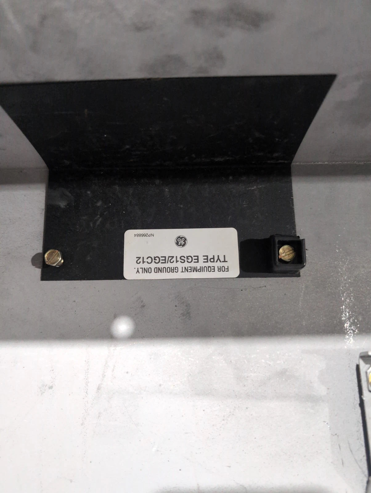 GE AQF3422MB Panelboard 225A 208/120V 3PH 4W 42 Cir MLO Panel 225 Amp AB49B Used