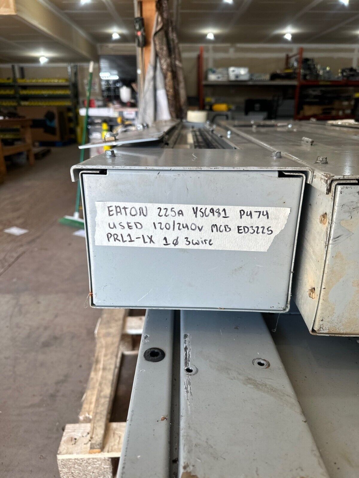 Eaton PRL1a-LX Panelboard 225A 120/240V 1PH 3W Indoor Encl 42 Circuit ED3225 P474 Used