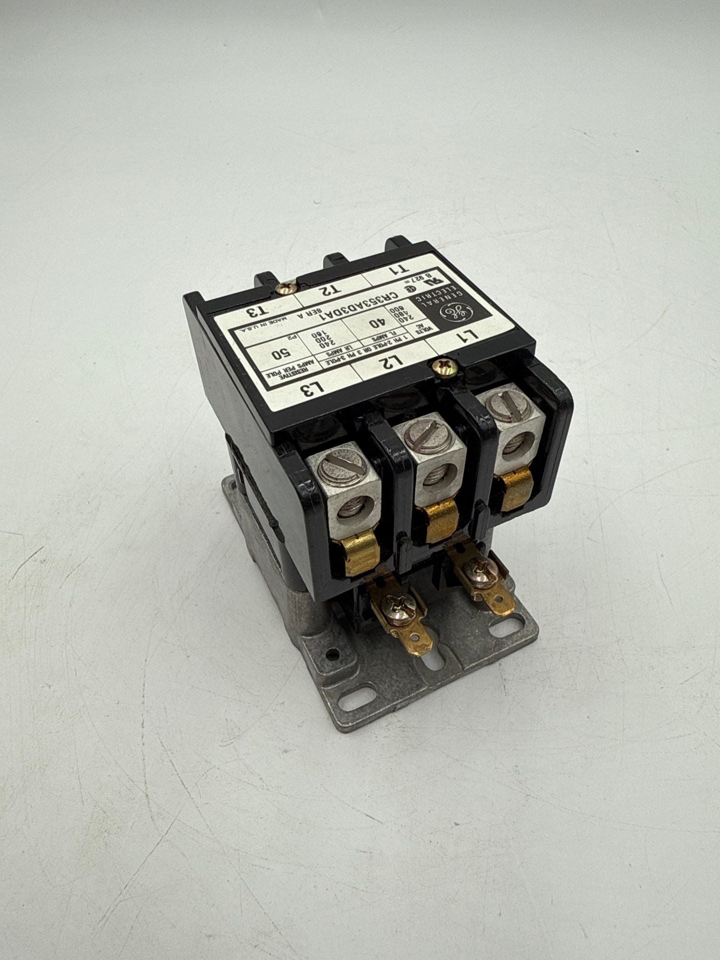 General Electric CR353AD3DA1 Definite Purpose Contactor 40A 3 Pole Coil 110/120V New