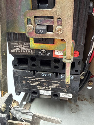 GE 8000 12" 30A Combo MCC Bucket Size 1 Starter TEC36030 Breaker Used