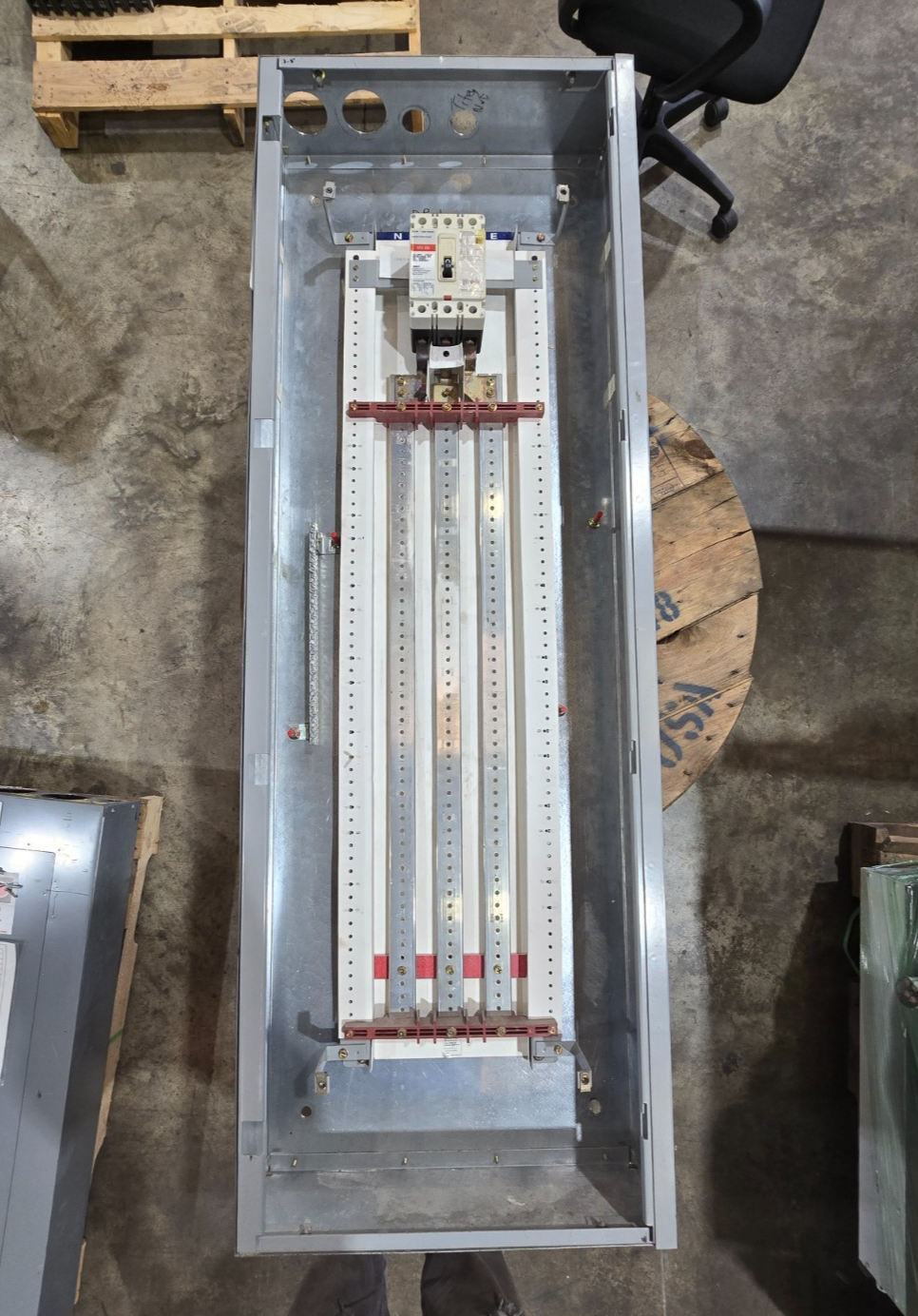 Eaton PRL3A Panelboard 400A 480V 3PH 3W MCB 400 Amp Panel HFD3225 225 Amp Used