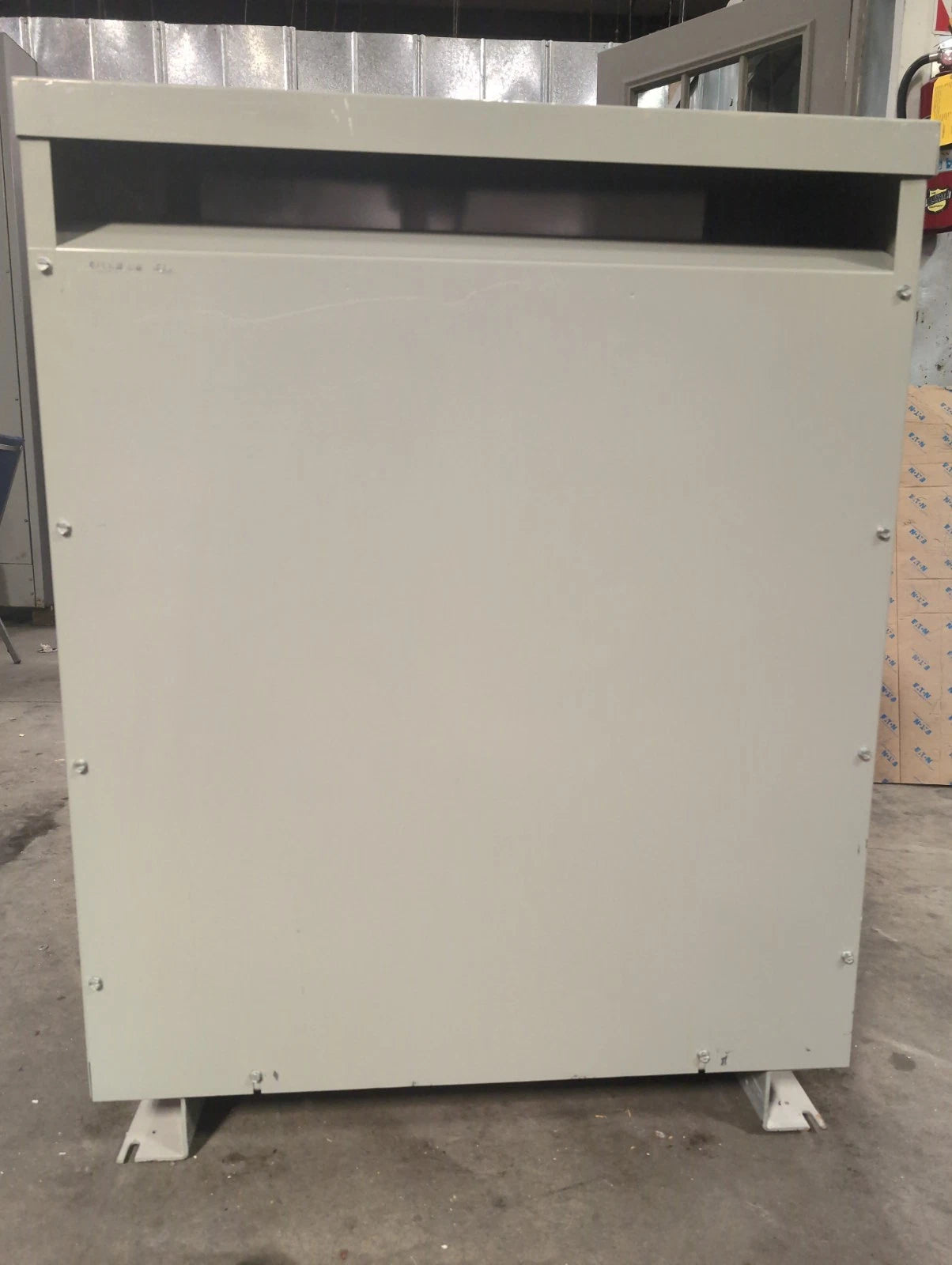 112.5KVA GE Transformer 9T23B3875 Indoor Encl Pri 480V Sec 208/120V 3PH Type QL Used