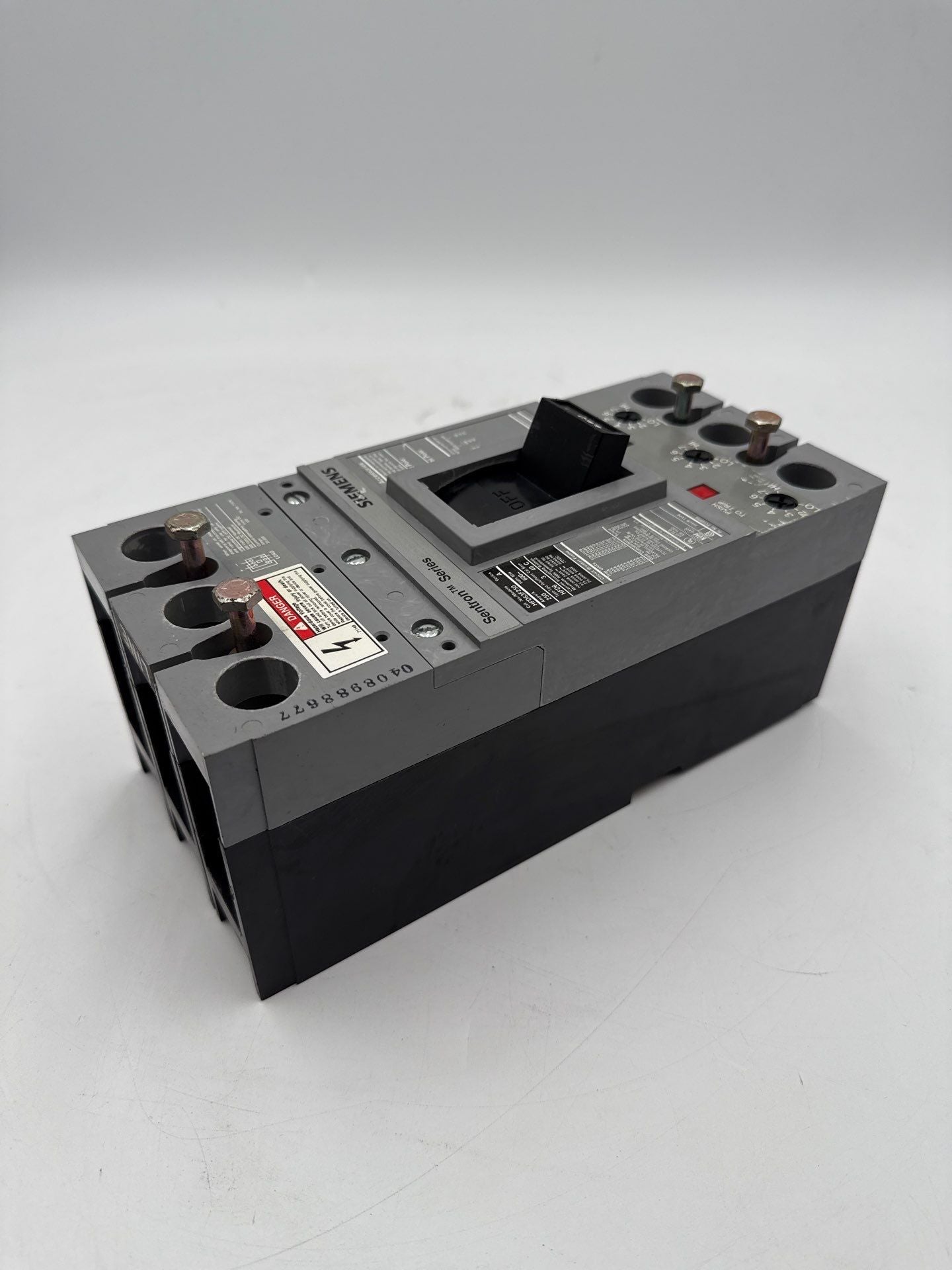 Siemens HFD63B225 Circuit Breaker 225A 3P 600V HFD6 225 Amp 3 Pole Sentron Used