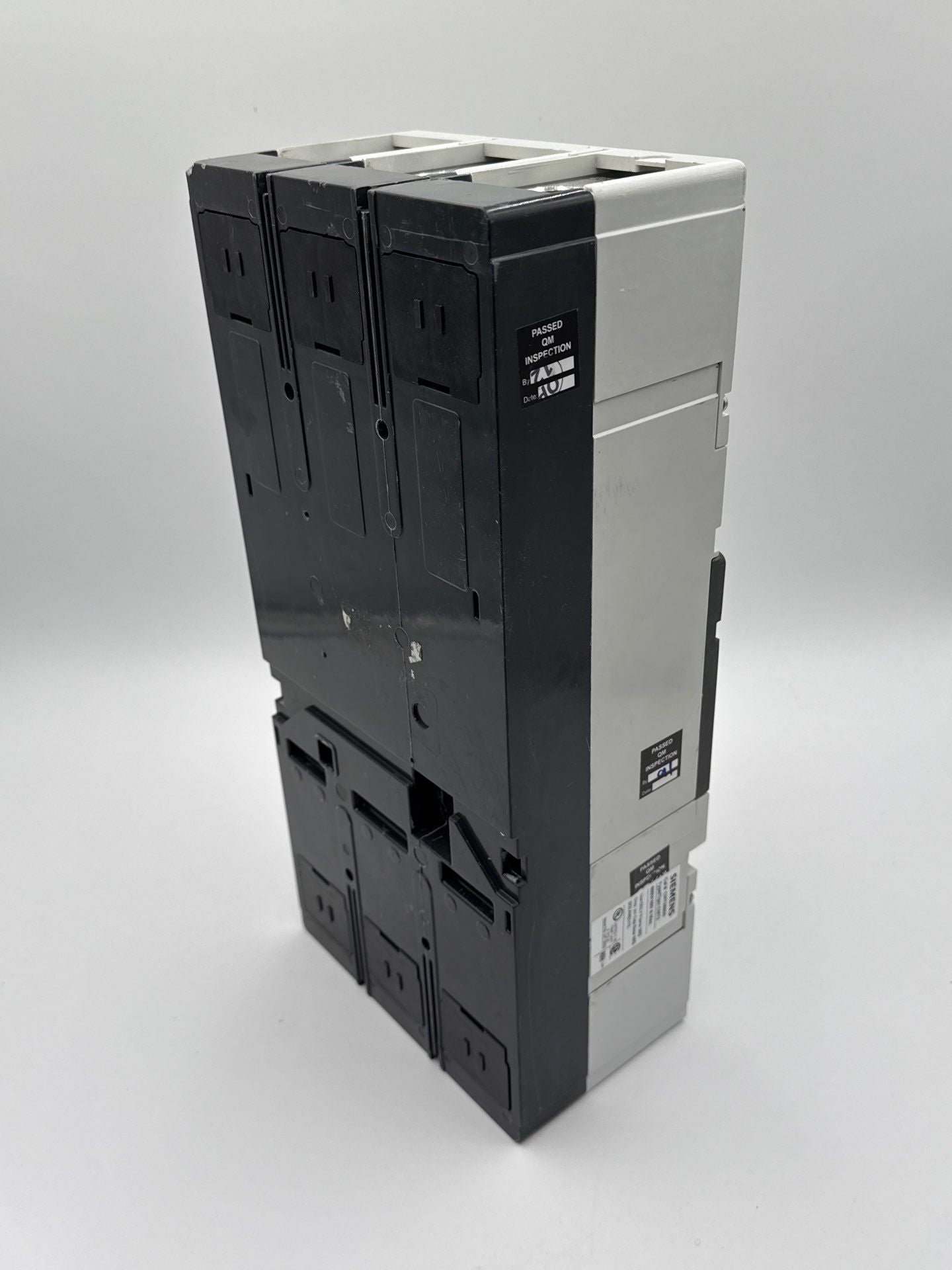 Siemens NMG3B600L Circuit Breaker 600A 3P 600V 3PH NMG 600 Amp 3 Pole New